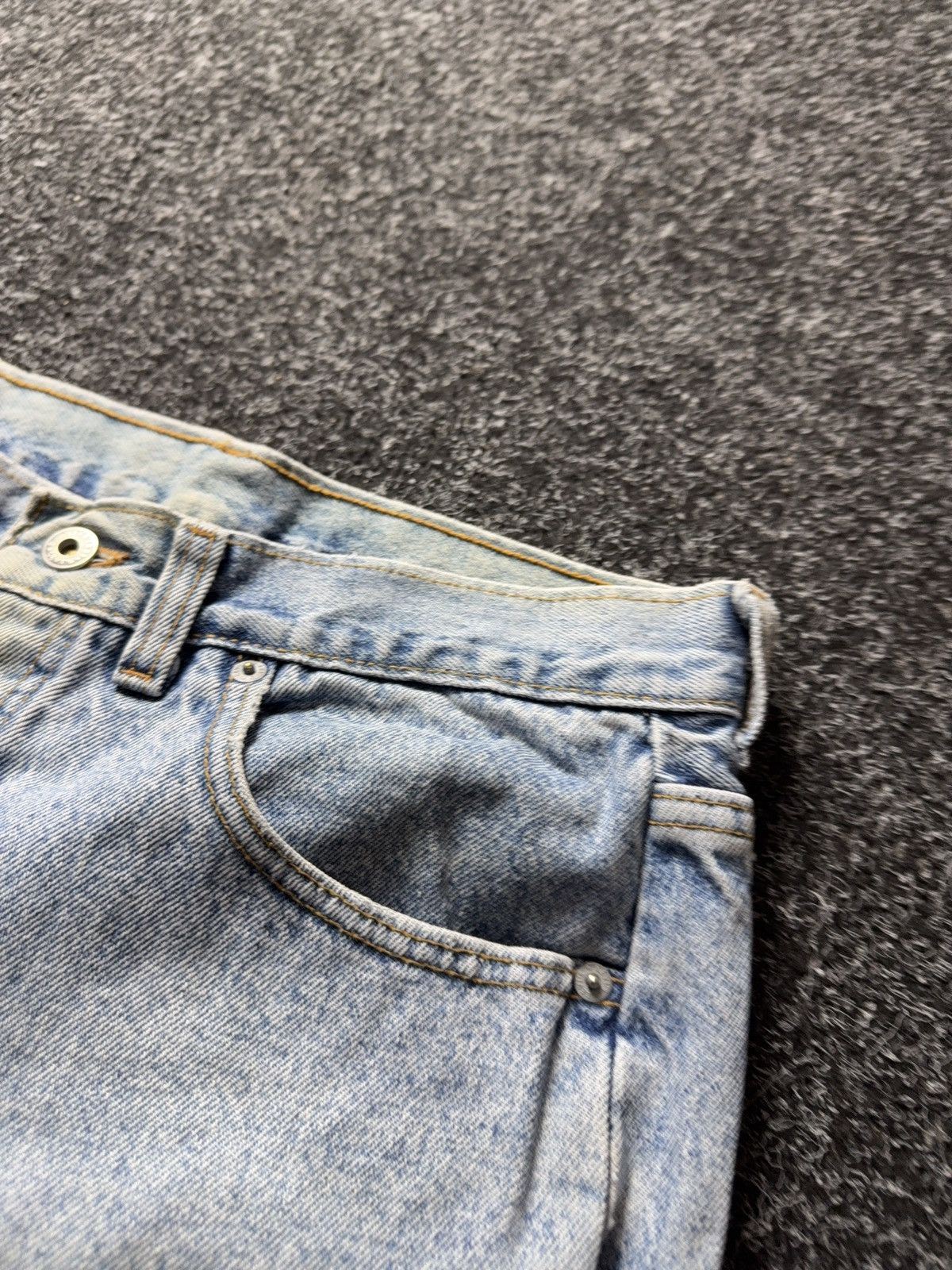 Levi's Vintage Clothing 90s Levi’s 615 Distressed Light Wash Straight Leg Jeans Size US 30 / EU 46 - 13 Thumbnail