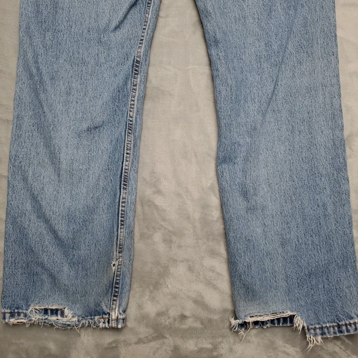 Denime VINTAGE Levis Jeans Mens 36x32 Blue 505 Regular Fit Straight Leg Distressed Denim Pants Size US 36 / EU 52 - 7 Thumbnail