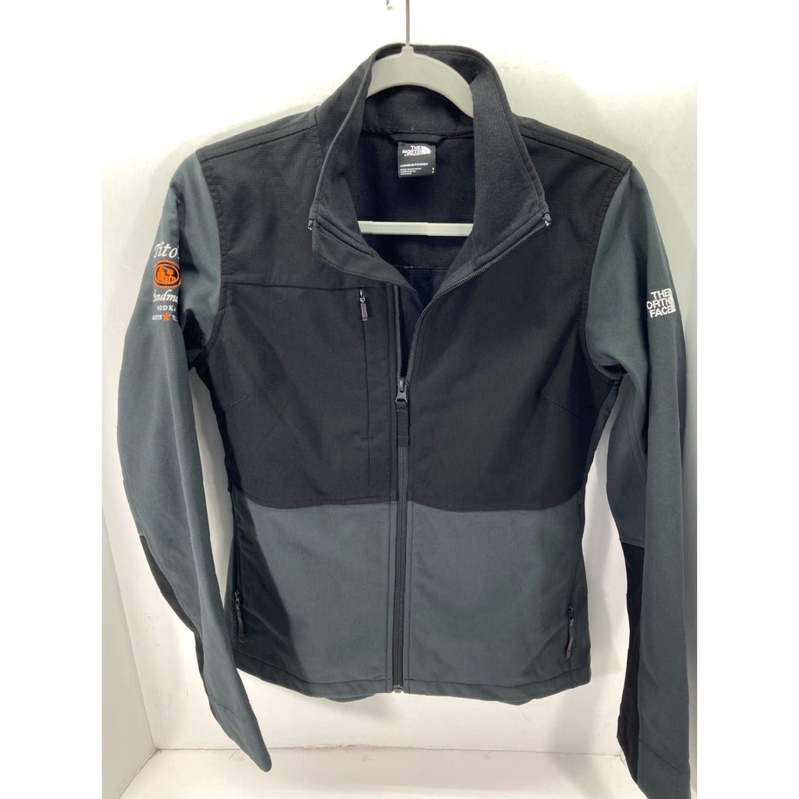 The North Face VINTAGE**?** The North Face Castle Rock Soft Shell Jacket Womens S Gray Black Full Zip Logo Size S / US 4 / IT 40 - 2 Thumbnail