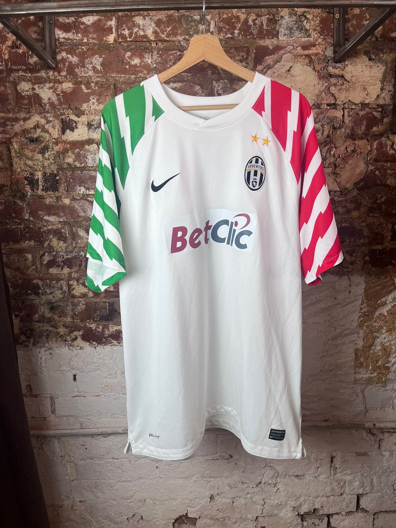 image of 2010 Nike X Juventus Torino Gk Home Jersey in White, Men's (Size 2XL)