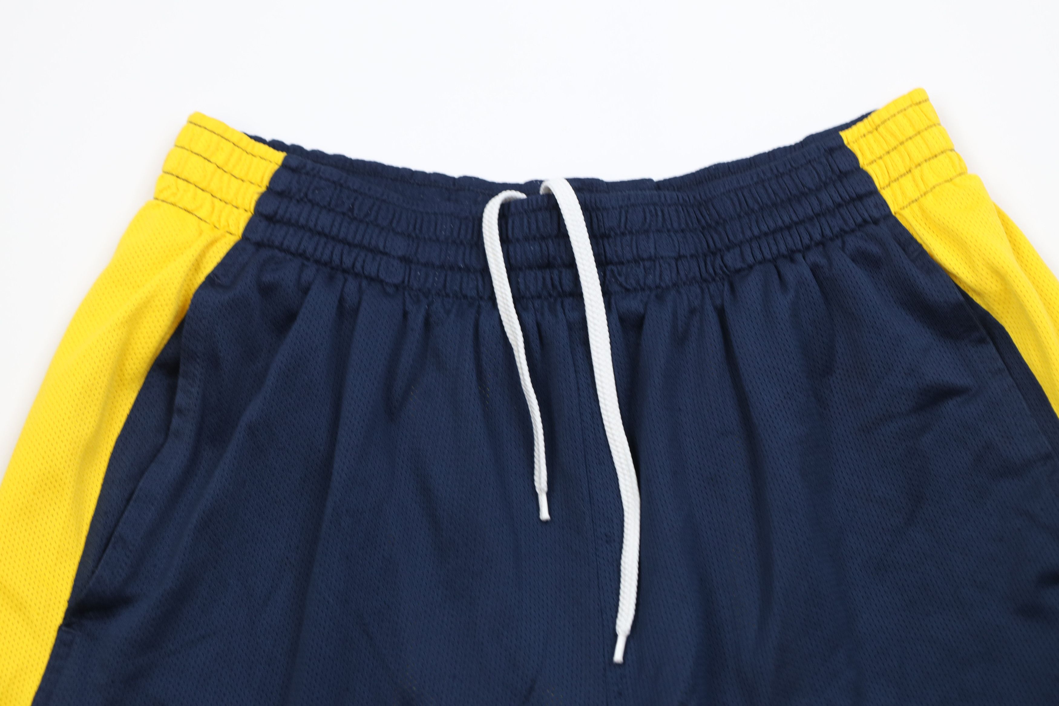 Nike Vintage Nike Swoosh Marquette University Mesh Shorts Blue Size US 32 / EU 48 - 2 Thumbnail