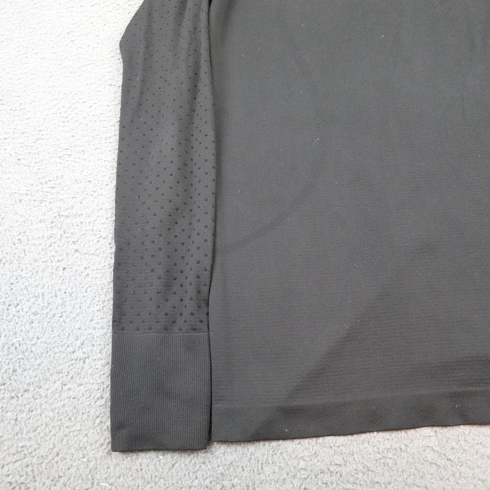 Lululemon Lululemon Metal Vent Tech Shirt Womens S Black Long Sleeve Athletic Running & Gym Training Yoga Shirt Mens? Size S / US 4 / IT 40 - 3 Thumbnail