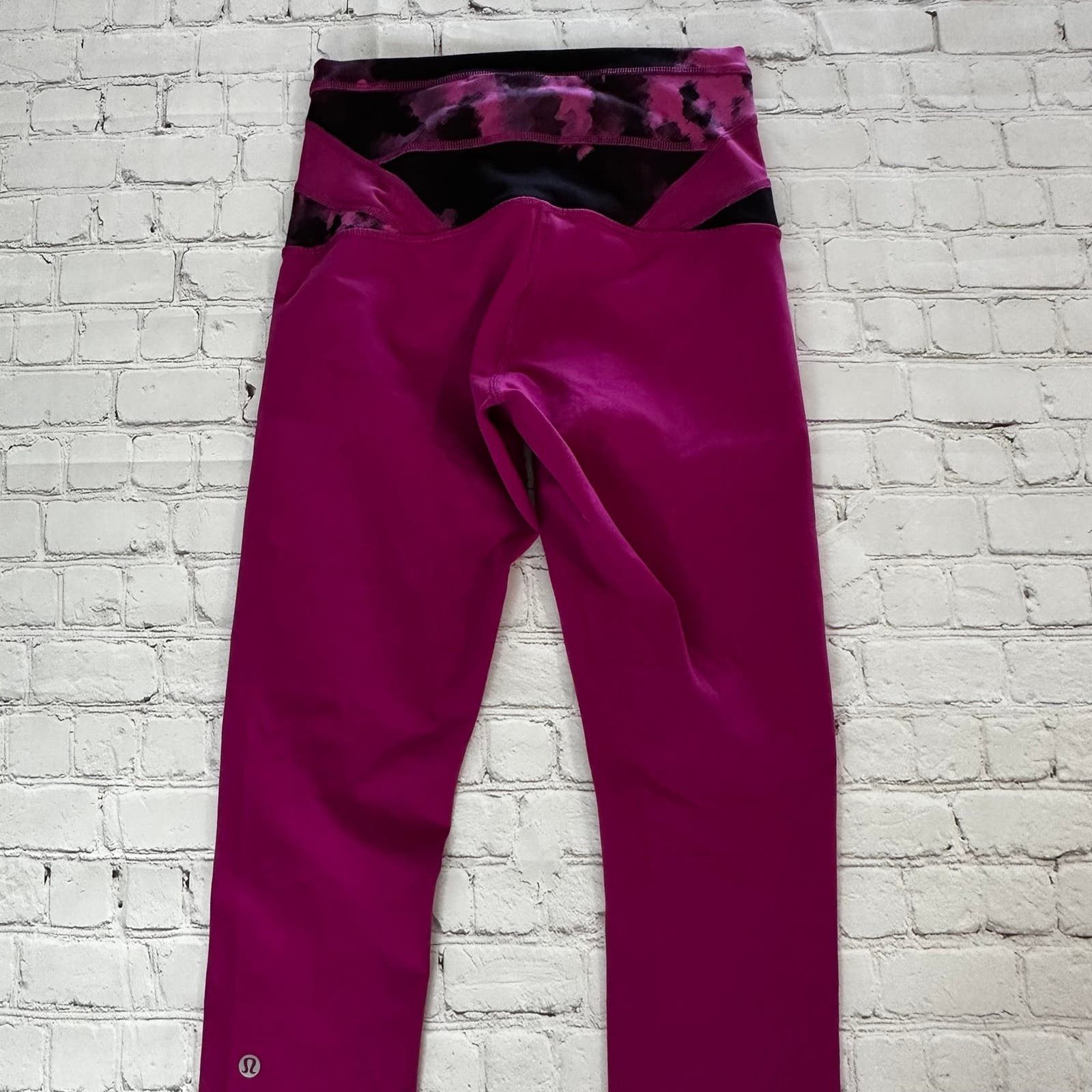 Lululemon Reversible Lululemon Leggings size 6 Size 28" / US 6 / IT 42 - 7 Thumbnail