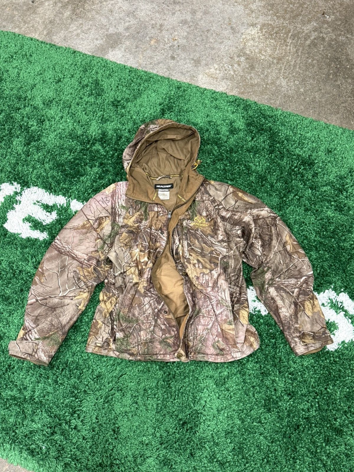 Realtree Very Worn Distressed Real Tree Camo Hoodie Medium Size US M / EU 48-50 / 2 - 1 Thumbnail