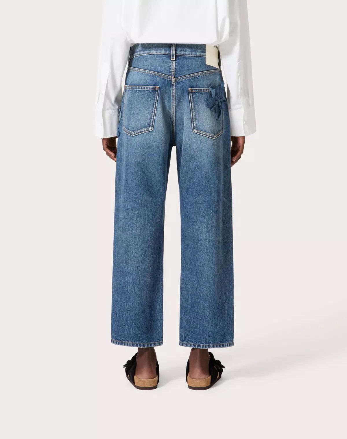 Valentino o1s1wg110625 Embroidered Denim Trousers in Medium Blue Size 27" / US 4 / IT 40 - 8 Thumbnail