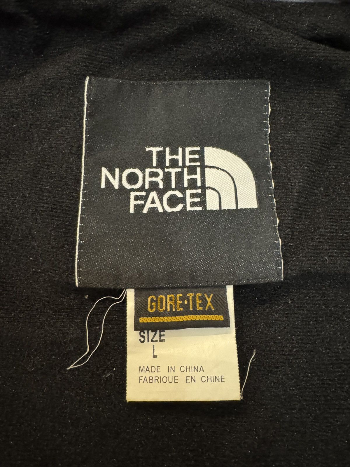 The North Face × Vintage The North Face Gore-Tex GTX Vintage 1990s Mountain Jacket L Size US L / EU 52-54 / 3 - 11 Thumbnail