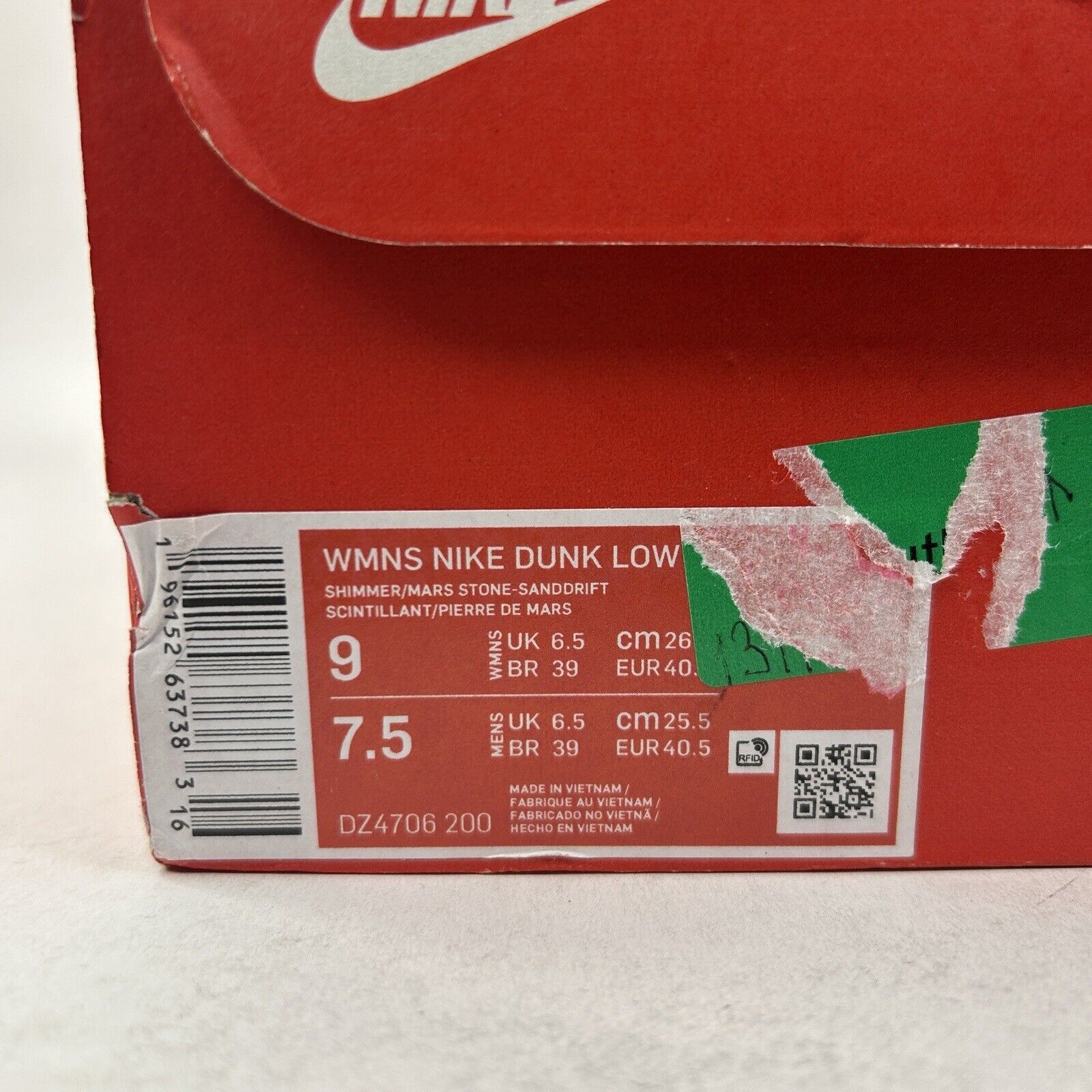Nike Nike Dunk Low WMNS “Terry Swoosh" 2024 Size US 9 / IT 39 - 5 Thumbnail