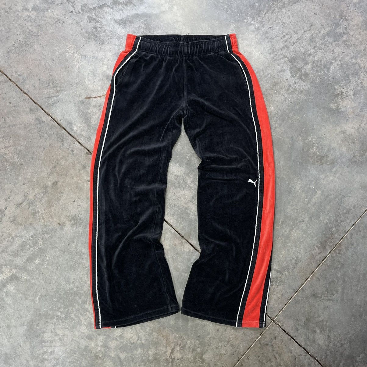 Vintage Puma Velour Sweatpants Baggy Fit Wide Leg Flare Bottoms