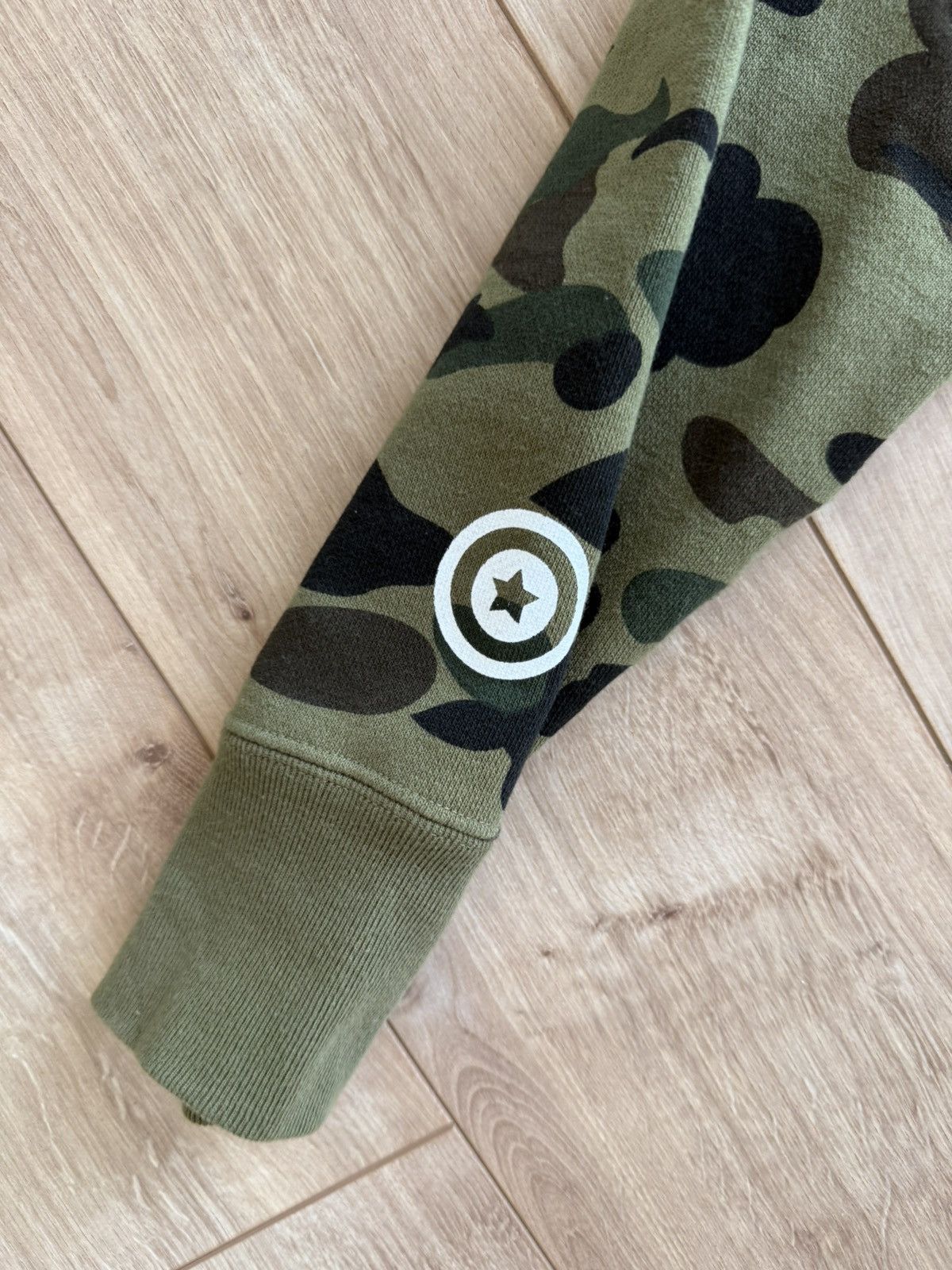 Bape BAPE 1st Camo Metal Zip Shark Crewneck Size US S / EU 44-46 / 1 - 4 Thumbnail