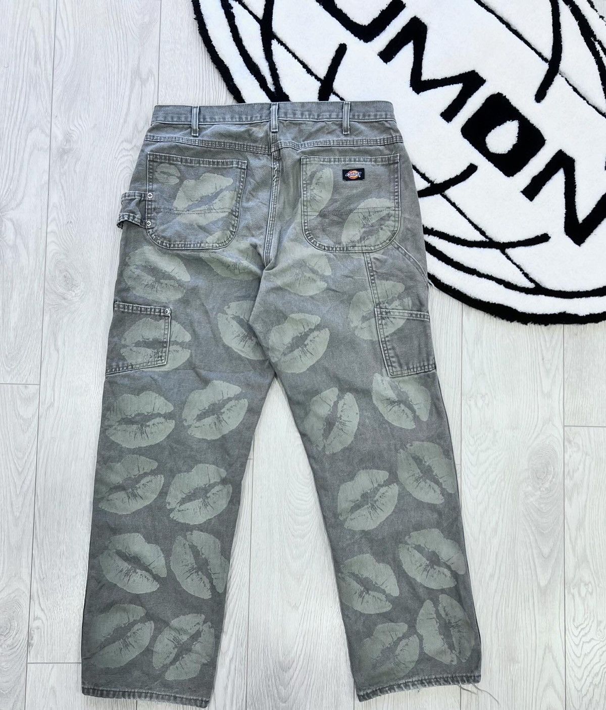 Vintage Vtg Dickies Custom Kissing Lips Print Pants 36x32 baggy aop Size US 36 / EU 52 - 1 Thumbnail