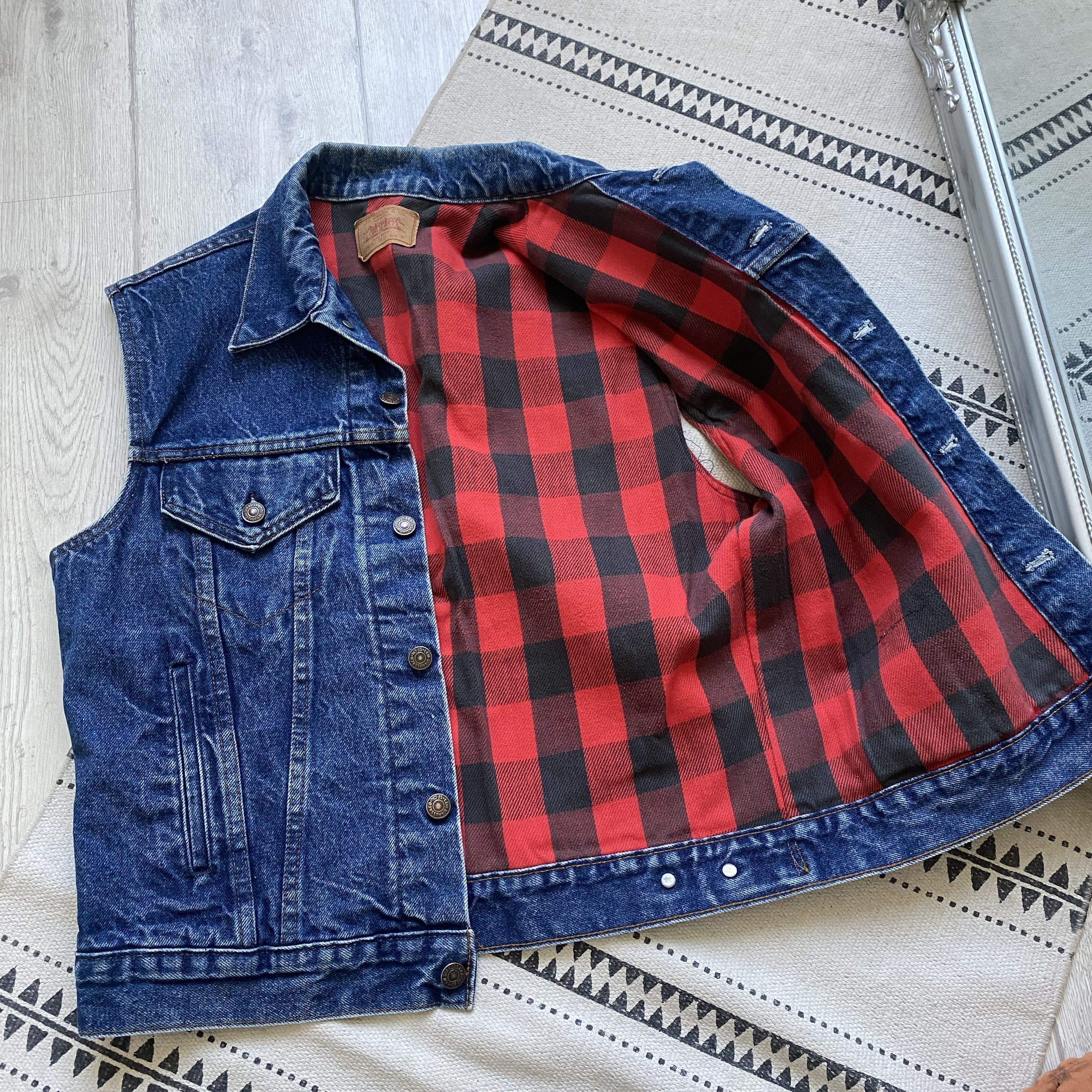 Levi's Vintage Clothing Vintage Levis denim Vest Jacket jeans Plaid lining Size US M / EU 48-50 / 2 - 8 Thumbnail
