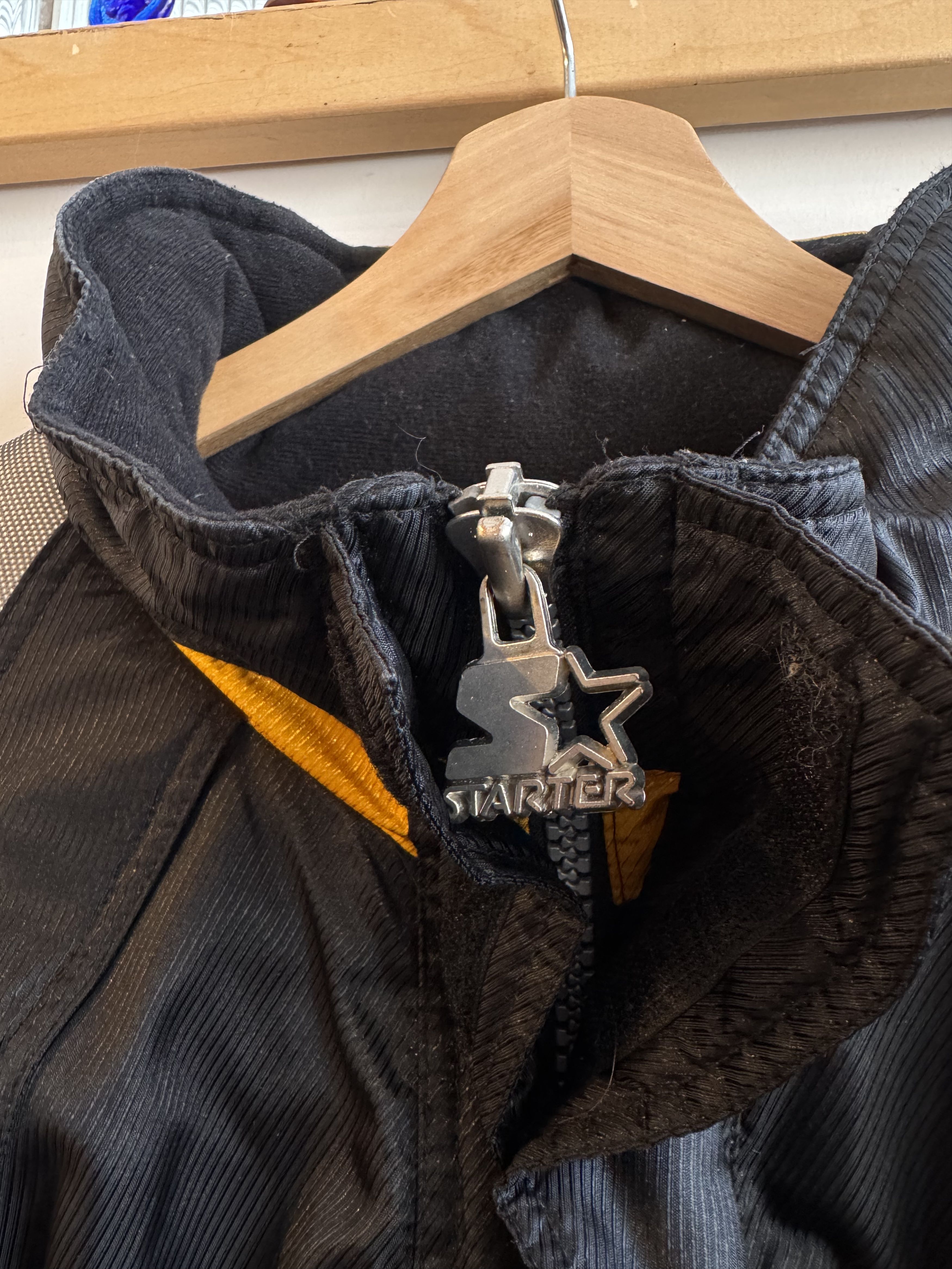 Starter 90s Boston Bruins Starter Puffer Pullover Jacket Size XL Size US XL / EU 56 / 4 - 4 Thumbnail