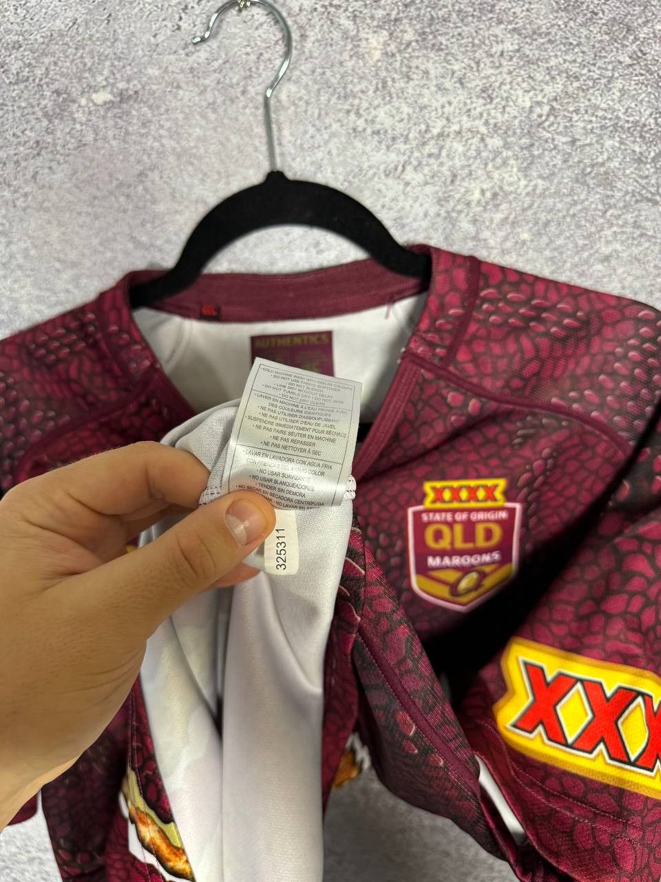 Canterbury of New Zealand QLD Maroons State Of Origin 2009 NRL Canterbury Jersey Size US L / EU 52-54 / 3 - 13 Thumbnail