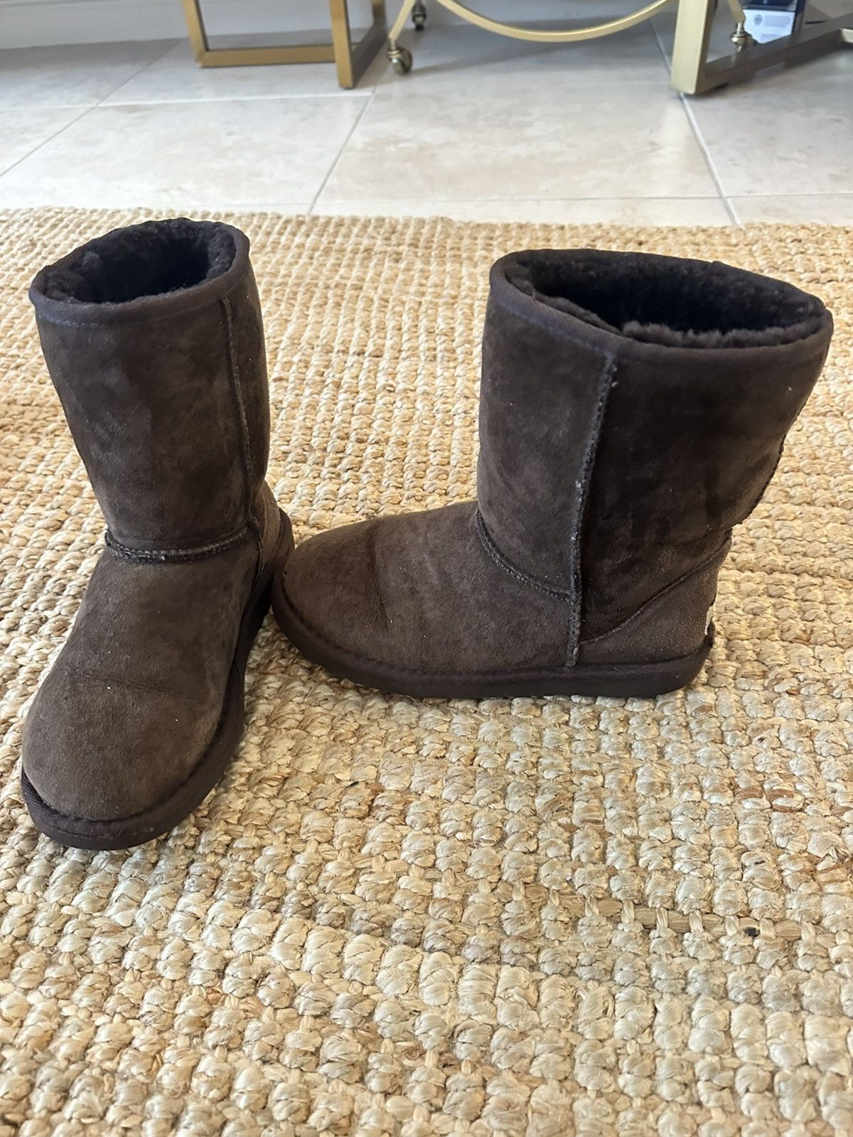 Ugg Ugg Australia Women's Classic Short Boots Chocolate Brown Size US 5 / IT 35 - 3 Thumbnail