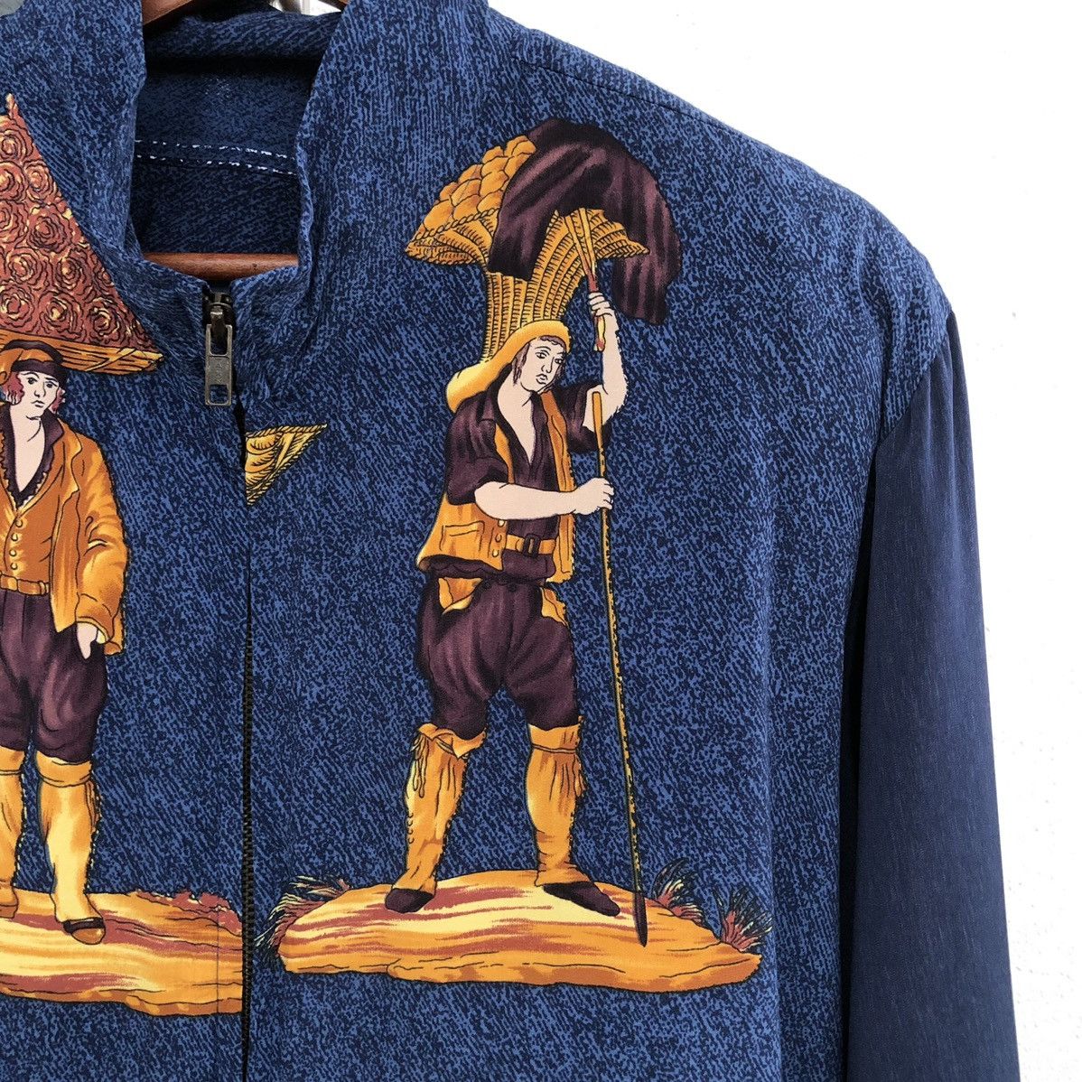 Vintage Vintage Blue Jeans Inspired VERSACE Silk Printed Jacket Size XL / US 12-14 / IT 48-50 - 10 Thumbnail