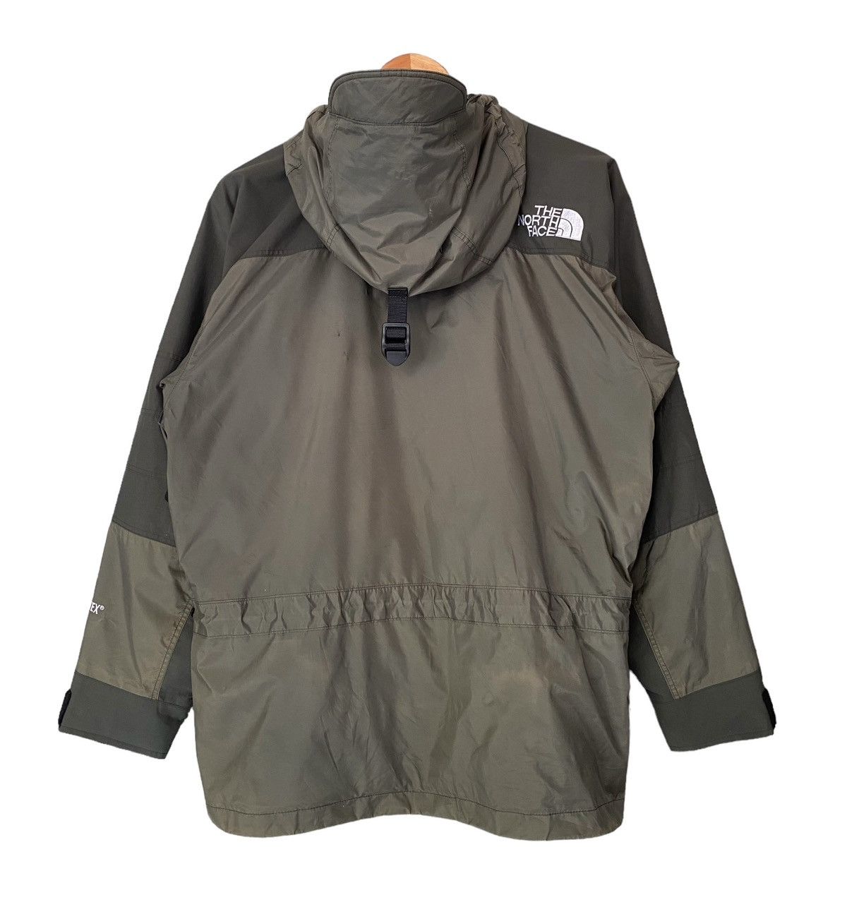 The North Face THE NORTH FACE Gore-Tex Hoodie Jacket (M) Size US M / EU 48-50 / 2 - 2 Thumbnail