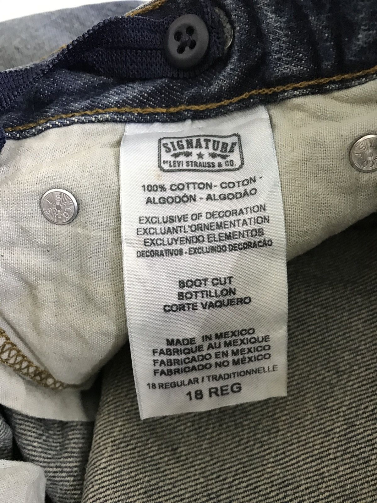 Levi's × Vintage Vintage Levi’s Signature Bootcut Distressed Denim Size US 31 - 7 Thumbnail