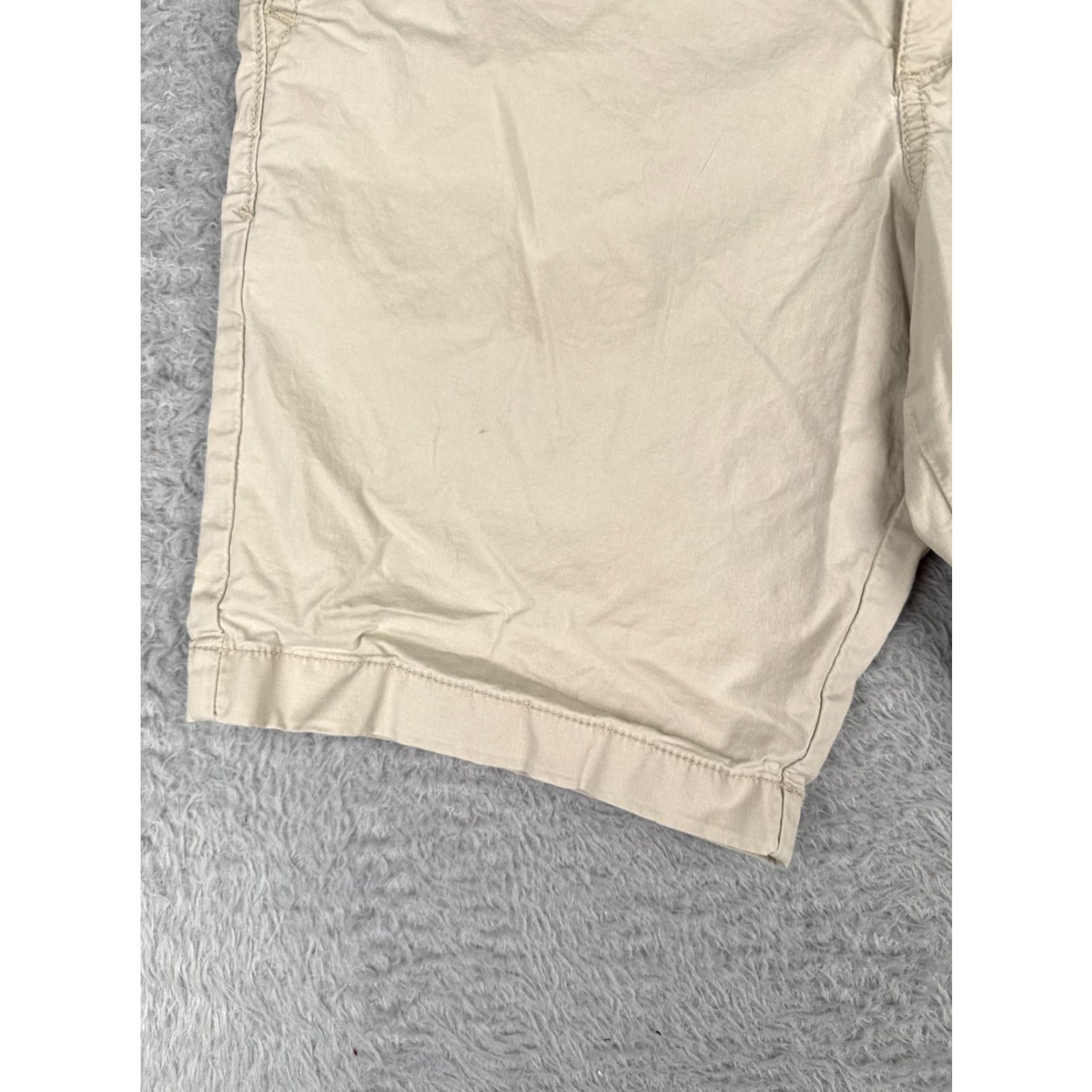 Tommy Bahama Tommy Bahama Shorts Men 30 Beige Chino Cotton Blend Flat Front Vacation 30x9 Size US 30 / EU 46 - 3 Thumbnail