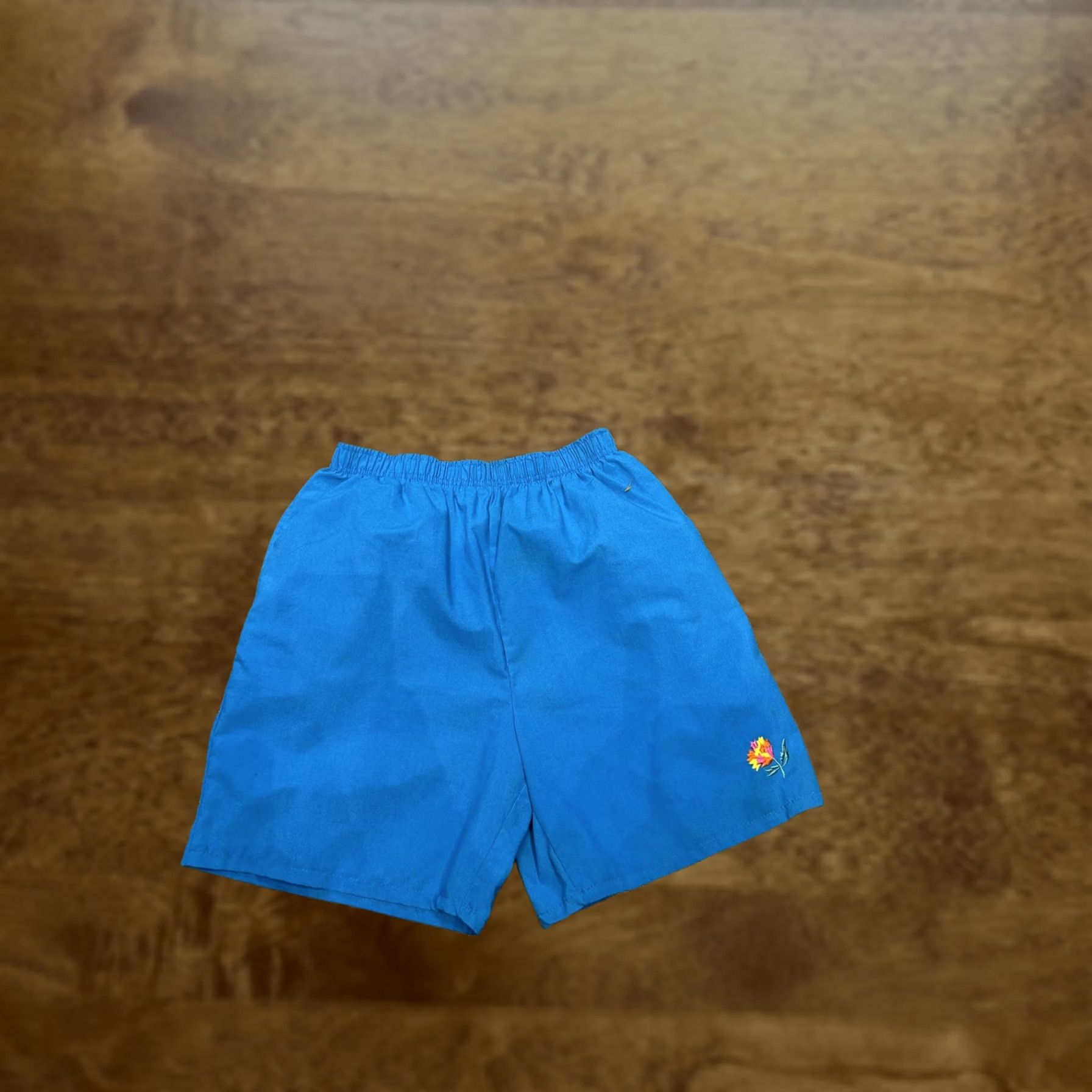 Vintage VICTORIA BAY Shorts Womens M Blue Elastic Waist Flower Embroidered Lounge Size 32" / US 10 / IT 46 - 1 Thumbnail