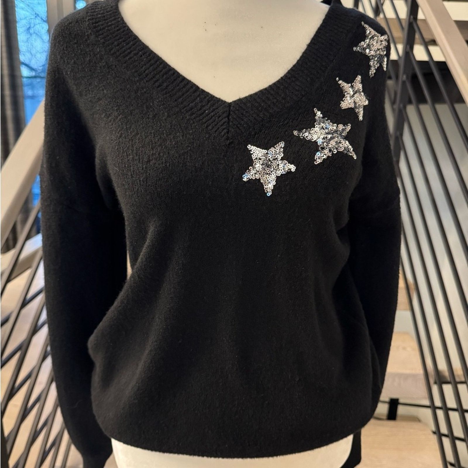 Loft New LOFT Black V-Neck Sweater with Star Accents Size S / US 4 / IT 40 - 6 Thumbnail