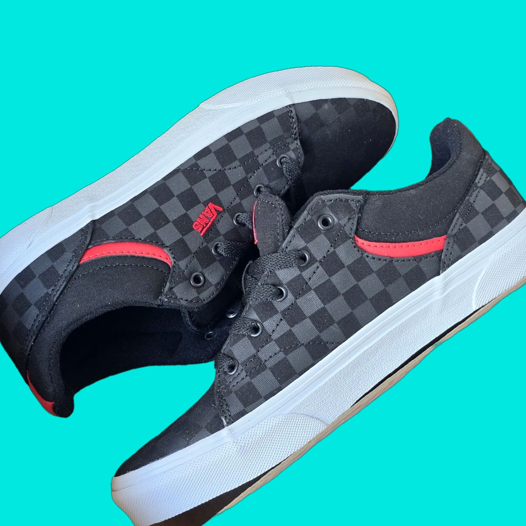 VANS Checkerboard Skater Sneakers Youth Womens Black Red 90s