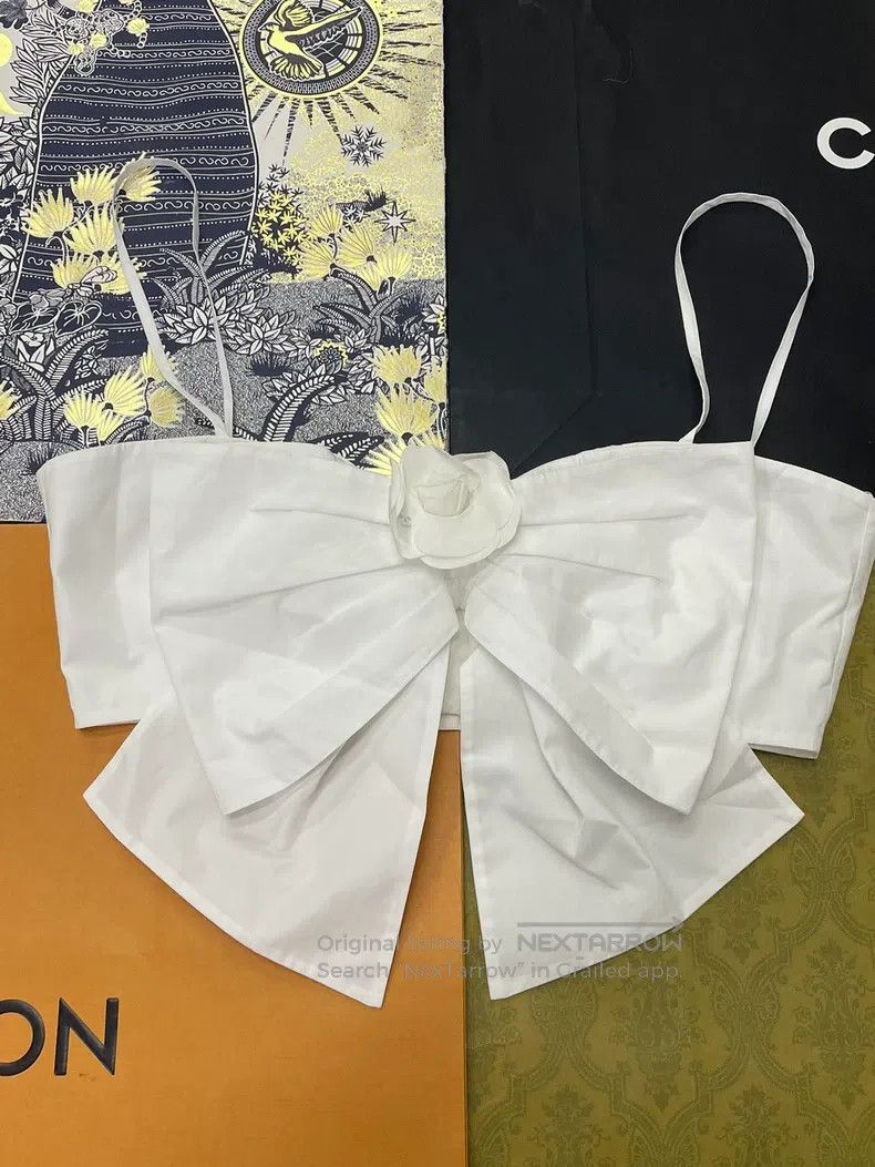 Chanel Chanel White camelia bow strap top Size XS / US 0-2 / IT 36-38 - 1 Thumbnail