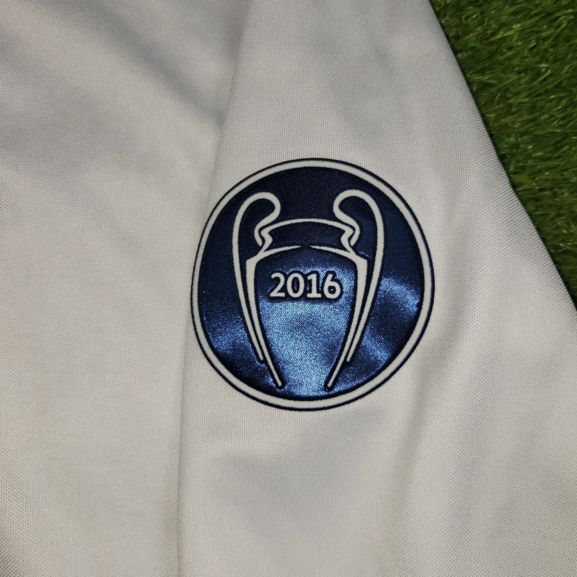 Adidas Ronaldo Real Madrid 2016 2017 Long Sleeve Soccer Jersey M Size US M / EU 48-50 / 2 - 5 Thumbnail