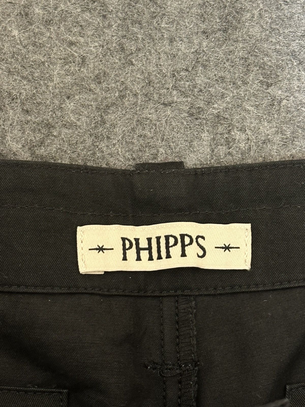 Phipps Phipps cargo trousers featuring large side pockets . Size US 30 / EU 46 - 16 Thumbnail