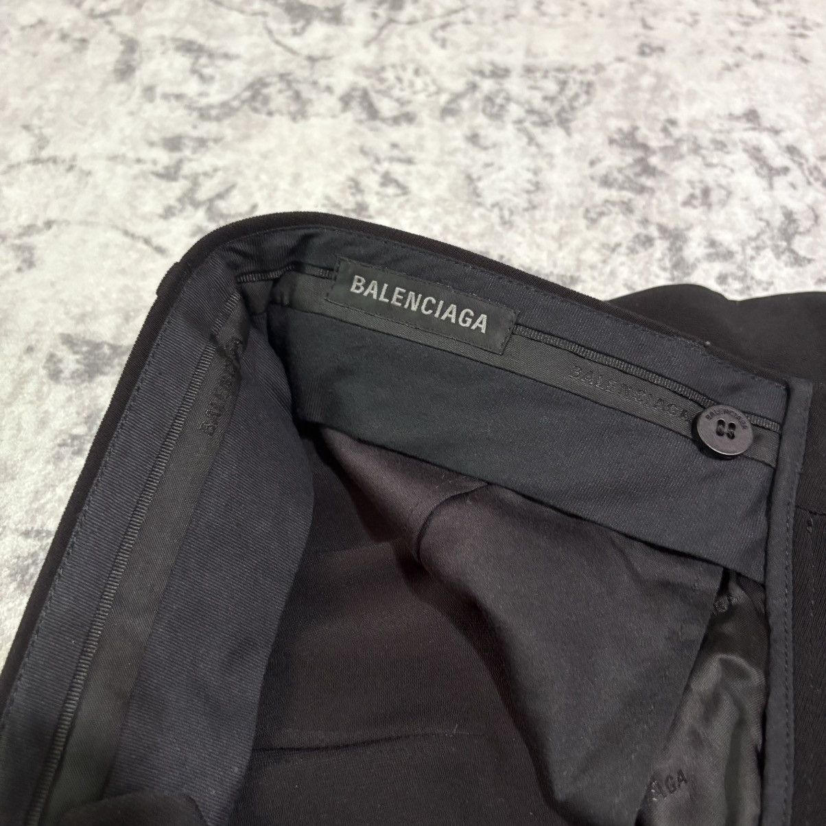 Balenciaga Balenciaga 2023 Pleated Trousers BNWT Black | Size M Size US 33 - 6 Thumbnail