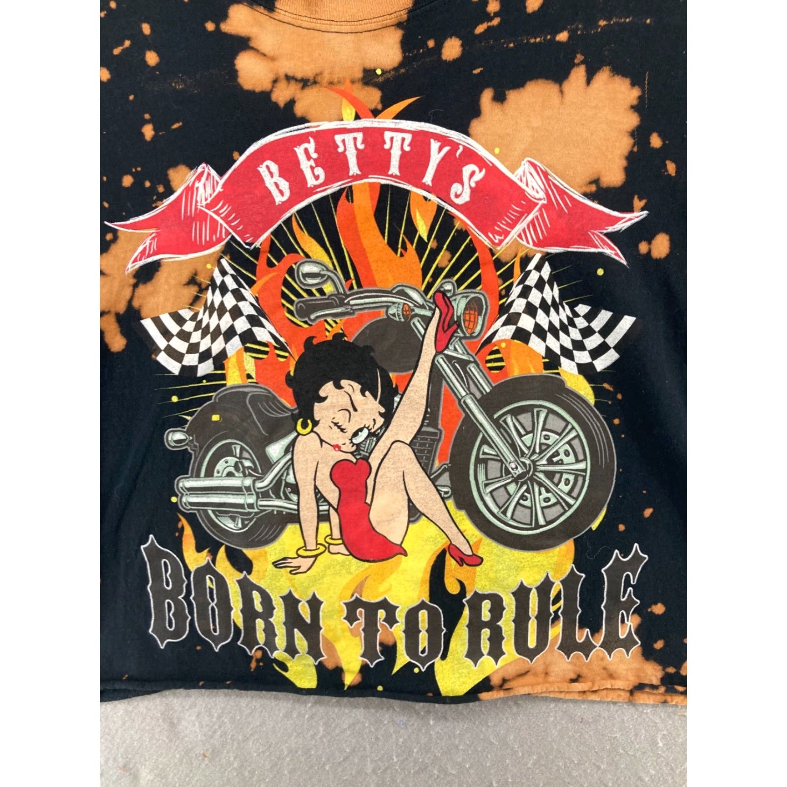 Vintage Betty Boop Tshirt Womens Large Black Cropped Vneck Biker Theme Graphic Print 100% Cotton Short Sleeve Size L / US 10 / IT 46 - 4 Thumbnail