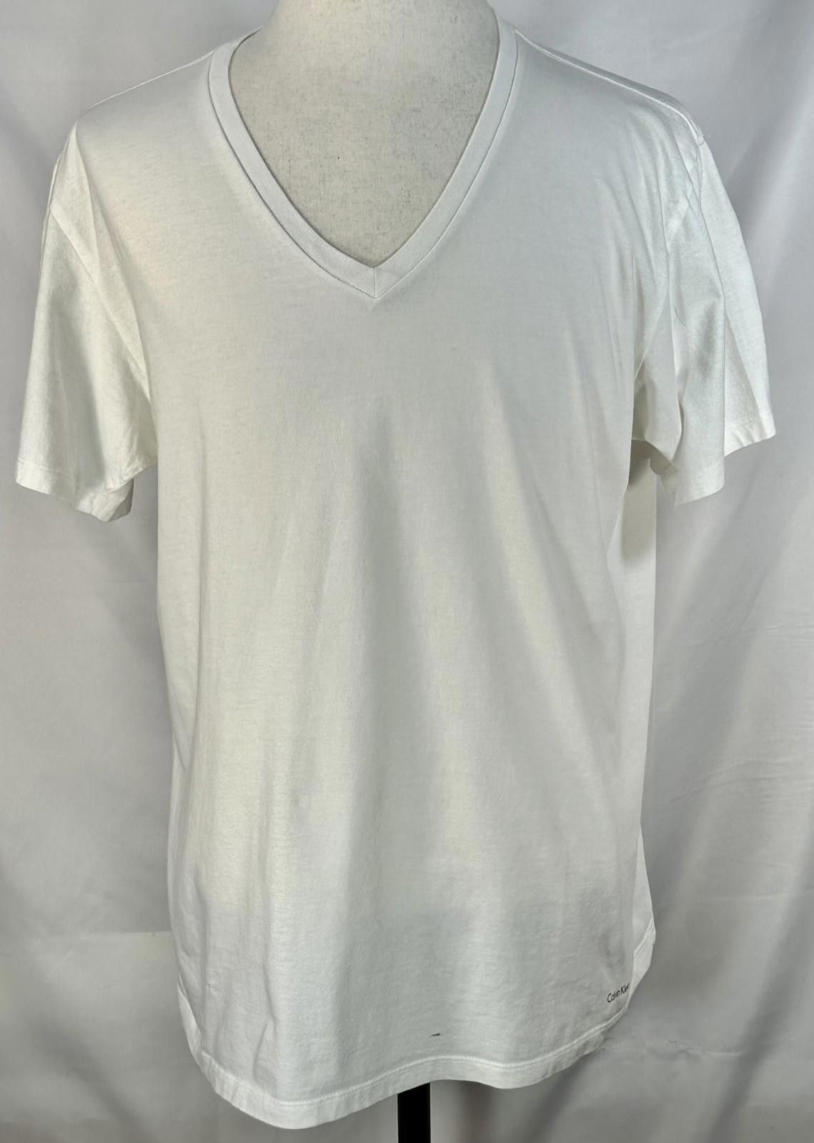 Calvin Klein Calvin Klein V-Neck Pullover T-Shirt White Mens Large Size US L / EU 52-54 / 3 - 1 Thumbnail