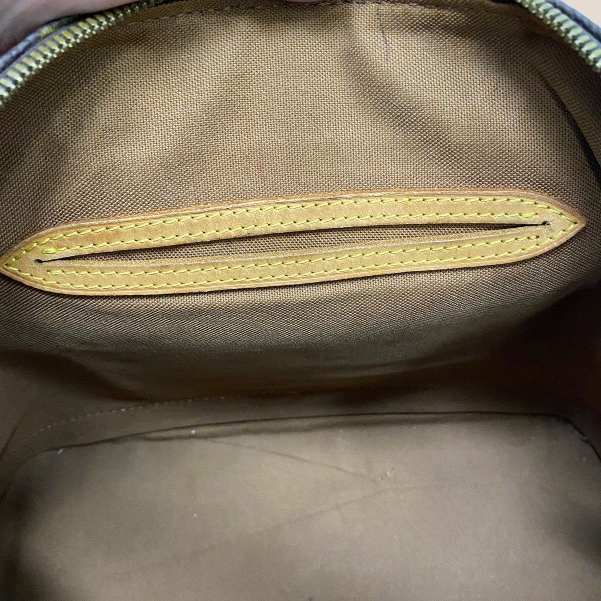 Louis Vuitton AUTH. LOUIS VUITTON MONOGRAM ALMA PM HANDBAG WITH LONG STRAP Size ONE SIZE - 15 Thumbnail