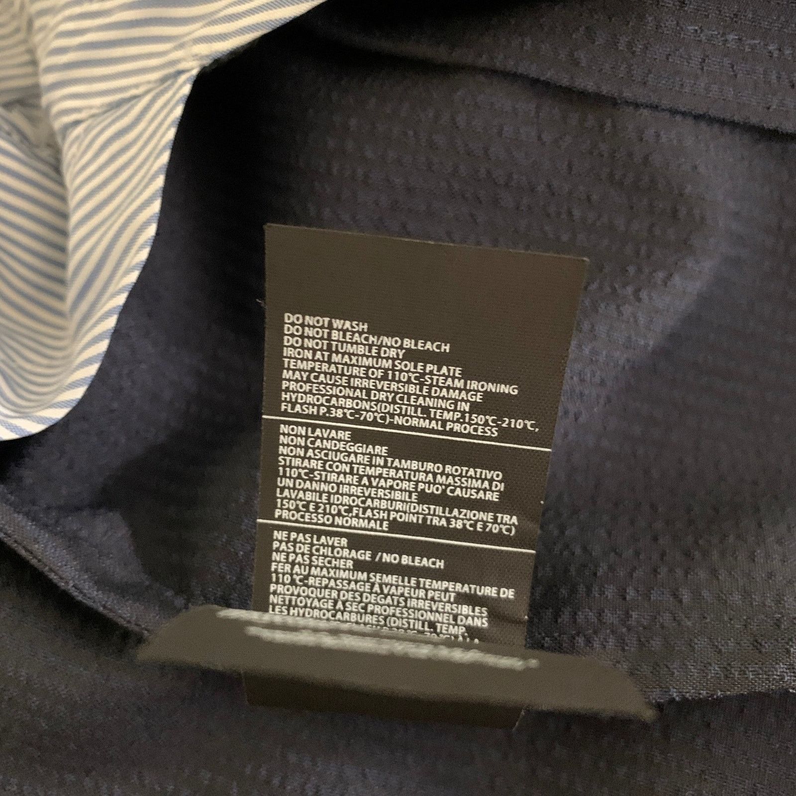 Armani Collezioni ARMANI COLLEZIONI 44 Navy Seersucker Polyester Sport Coat Size 44R - 7 Thumbnail