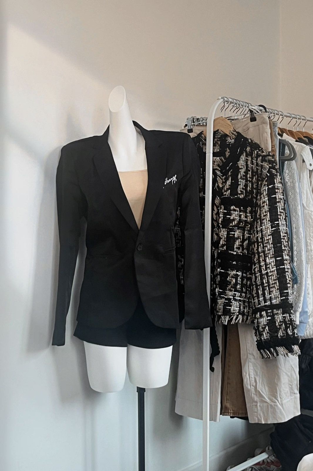 Other Casual business style embroidered black suit jacket Size M / US 6-8 / IT 42-44 - 1 Thumbnail