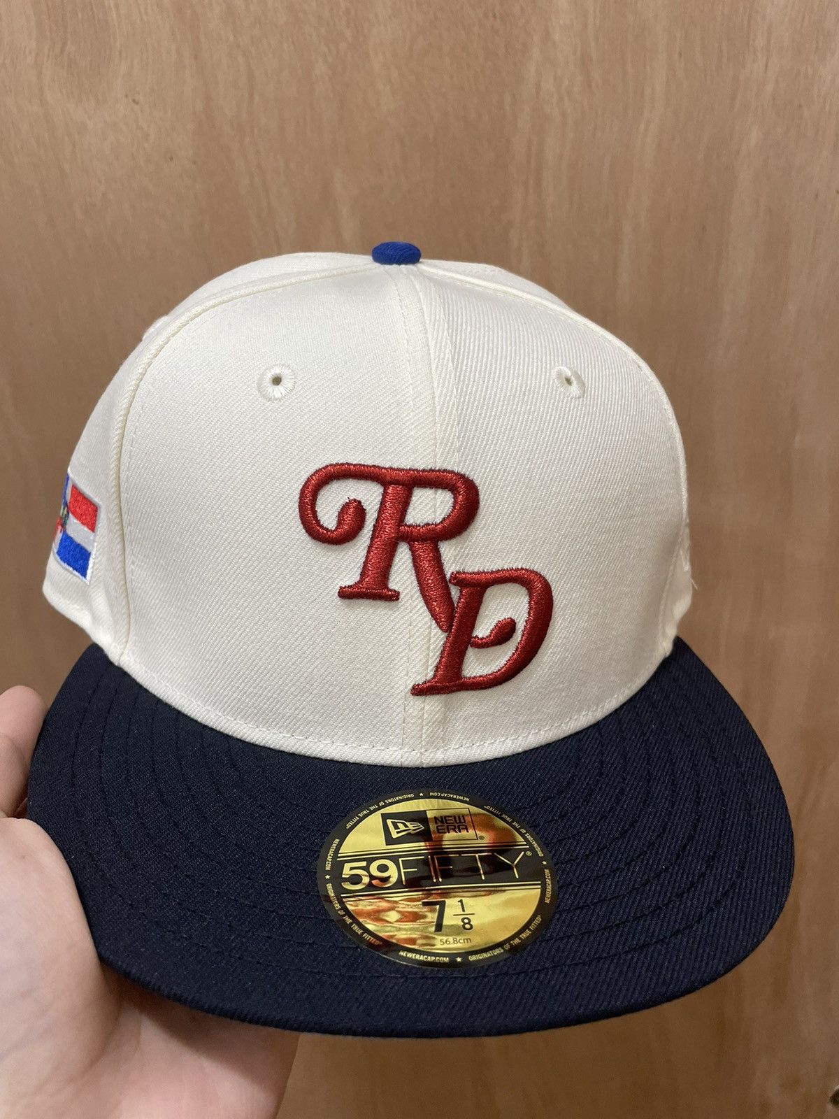 New Era Hat club exclusive Dominican Republic 7 1/8 Size ONE SIZE - 1 Thumbnail