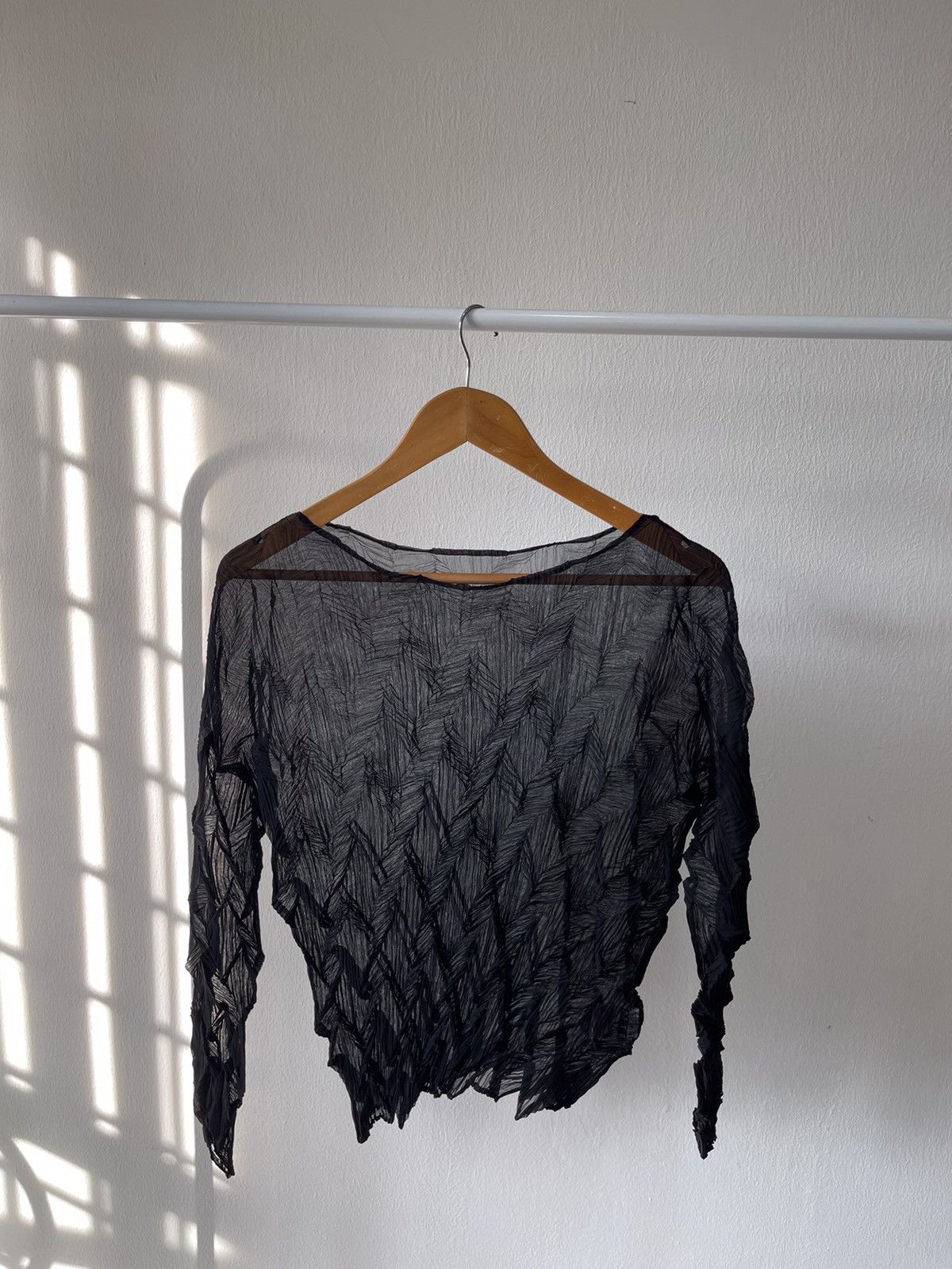 Issey Miyake × Pleats Please Issey Miyake 2007 Issey Miyake Fete 3D Patern Top Size US M / EU 48-50 / 2 - 4 Thumbnail