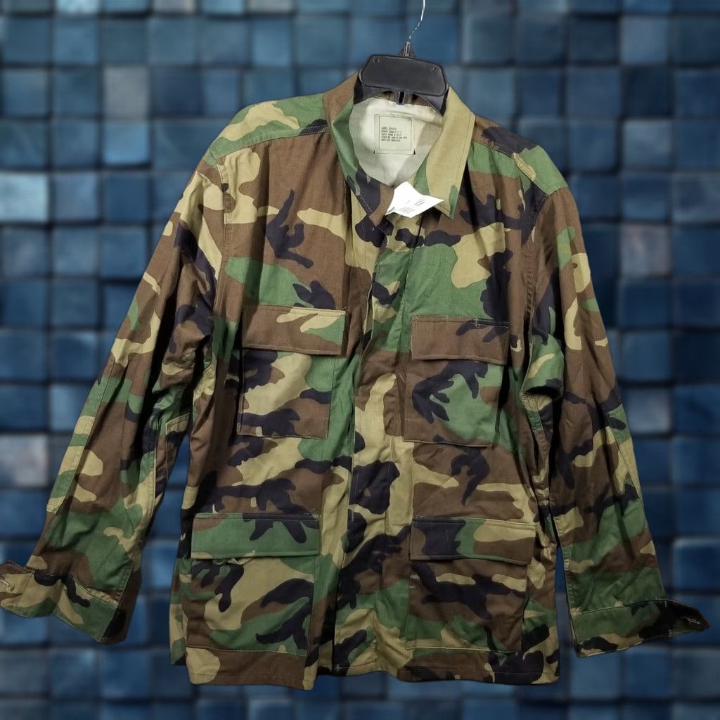 VINTAGE US Army Combat Woodland Camo Field Jacket Large Multicolor