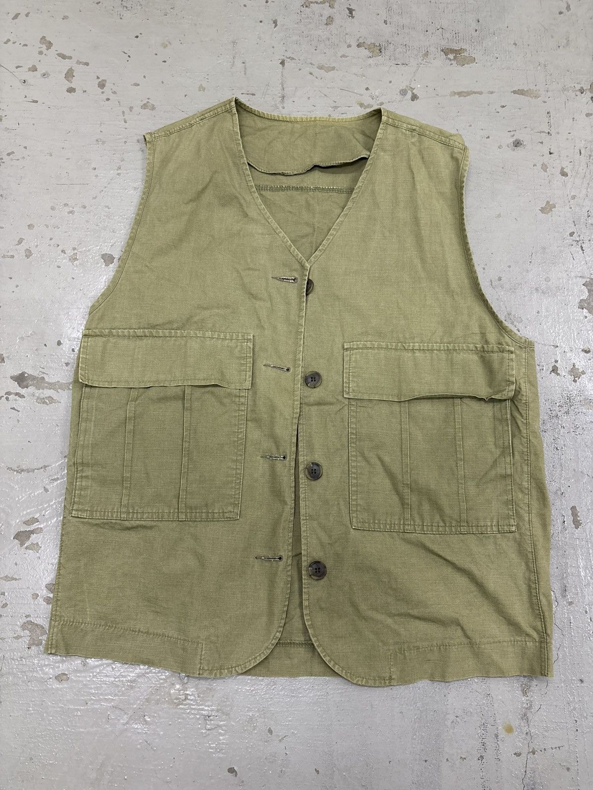 Japanese Brand Vintage Cargo Vest - Japanese Military Sateen - Fatigue Size US M / EU 48-50 / 2 - 3 Thumbnail