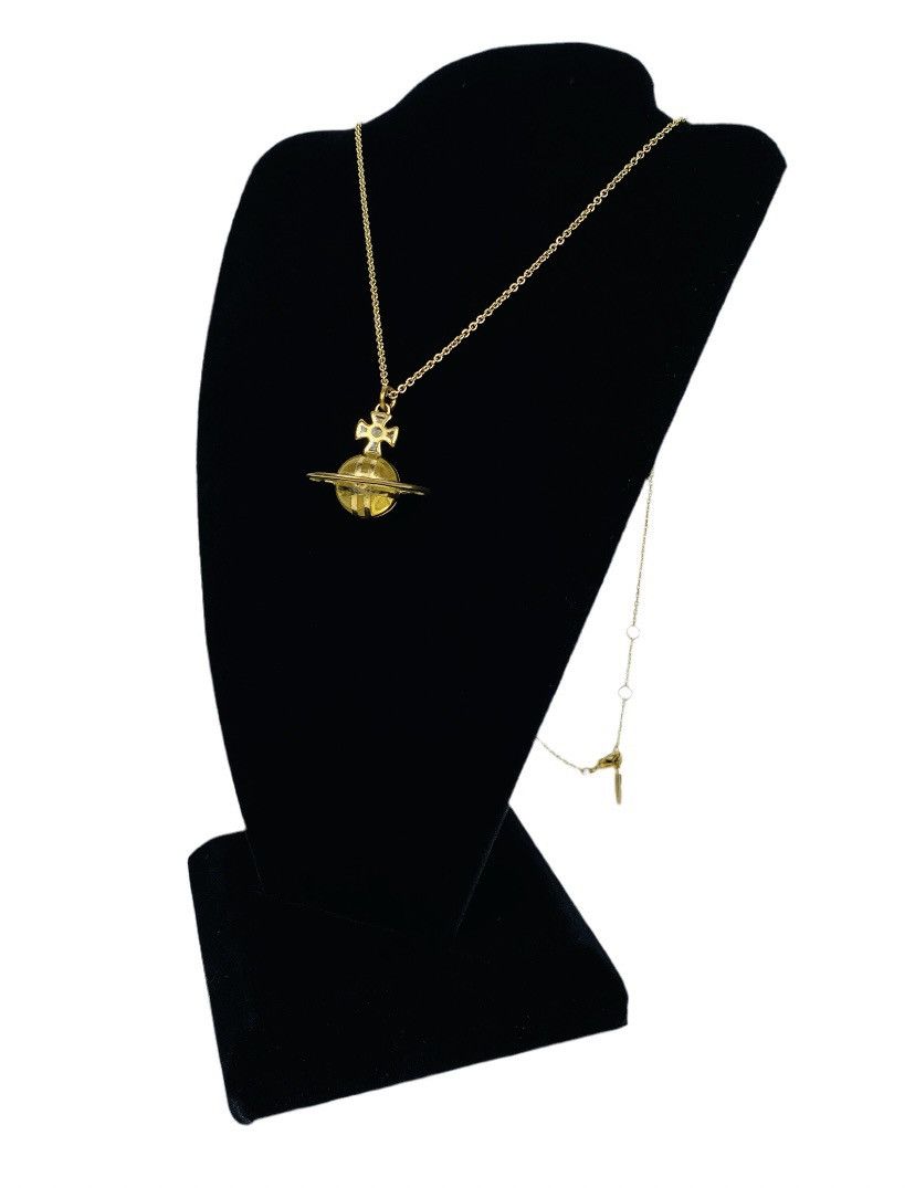 Pre-owned Vivienne Westwood Saturn Orb Necklace In Gold