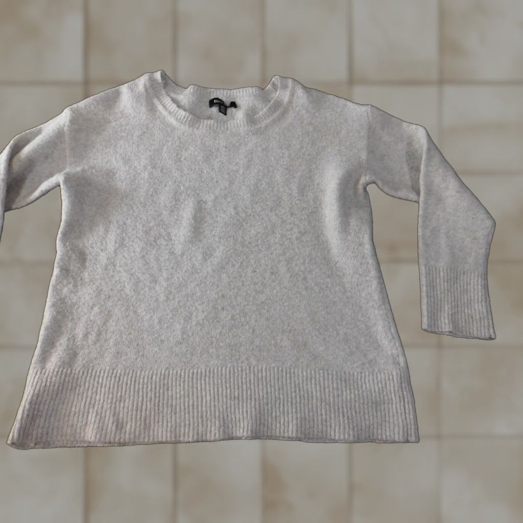 Ellen Tracy Ellen Tracy Womens Sweater M Gray Crewneck Pullover Knit Cotton Cable Knit Raglan Sleeve Button Details Parka? Size M / US 6-8 / IT 42-44 - 1 Thumbnail
