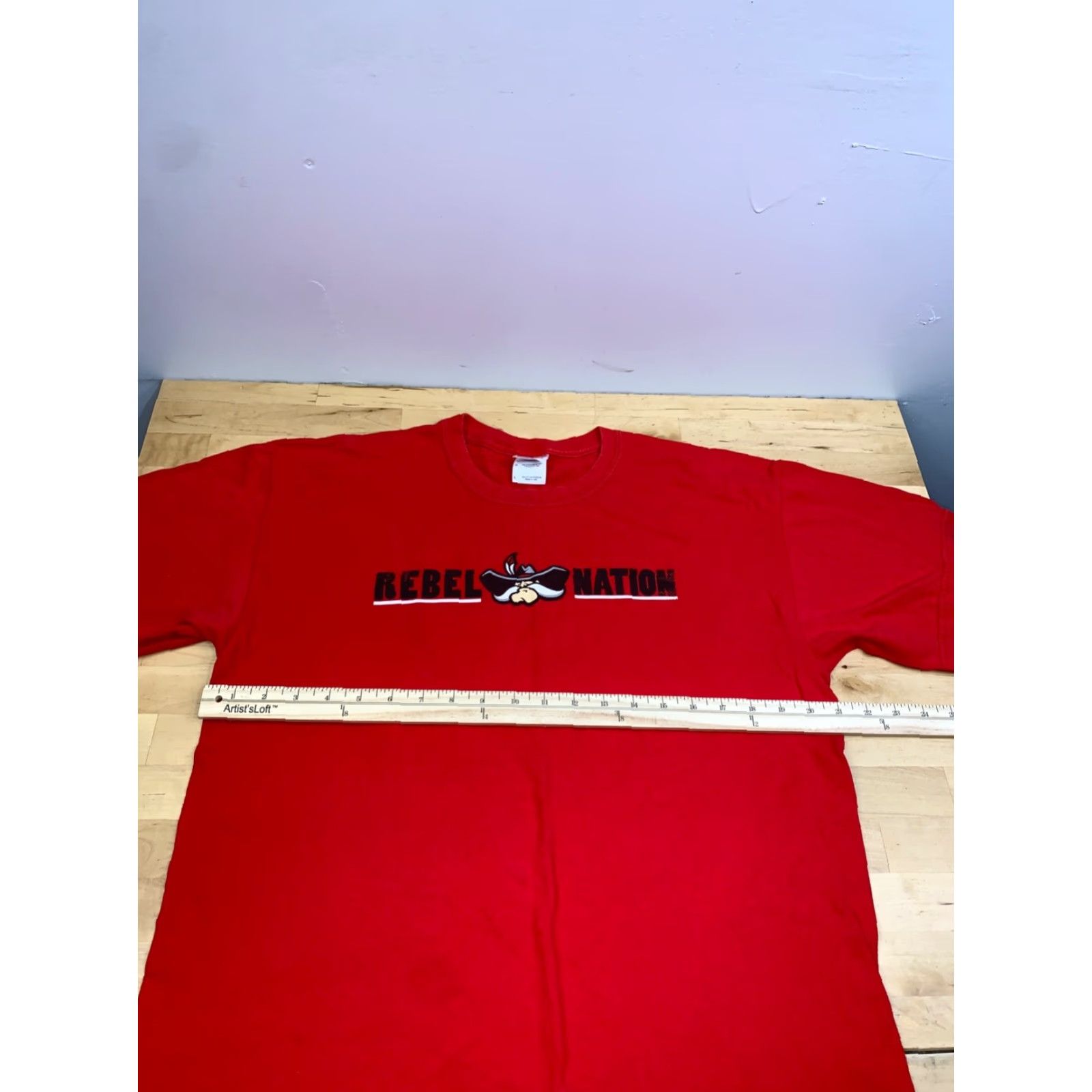 Gildan VINTAGE UNLV Rebel Nation Shirt Mens L Red 12069 College T-Shirt Gildan Cotton Short Sleeve Crew Neck Man/Mens Size US L / EU 52-54 / 3 - 5 Thumbnail