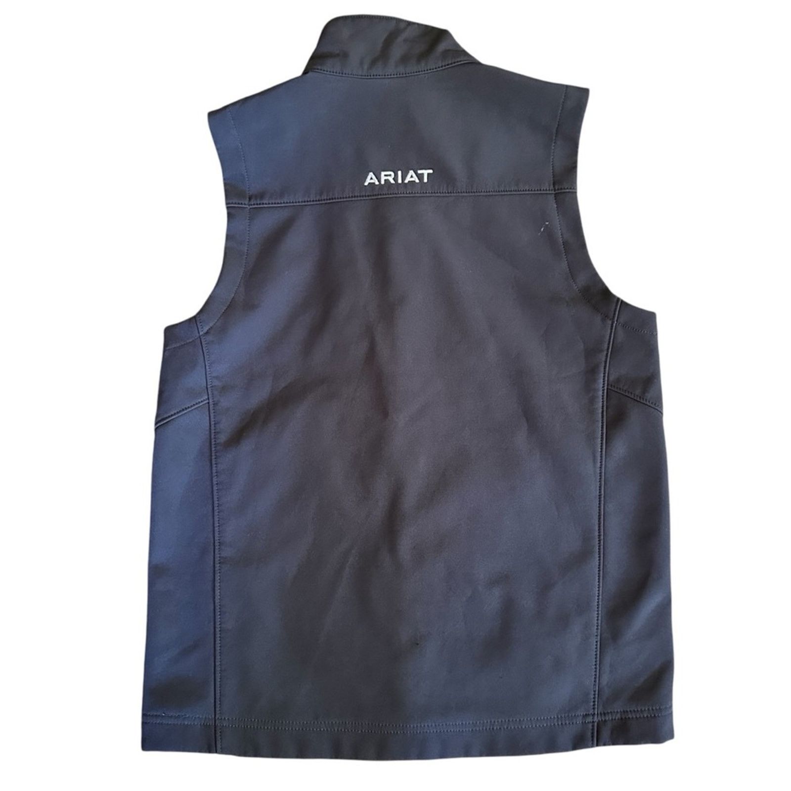 Ariat Ariat Boys Vernon Softshell Logo Vest – Black-Med (10–12) Size US M / EU 48-50 / 2 - 7 Thumbnail
