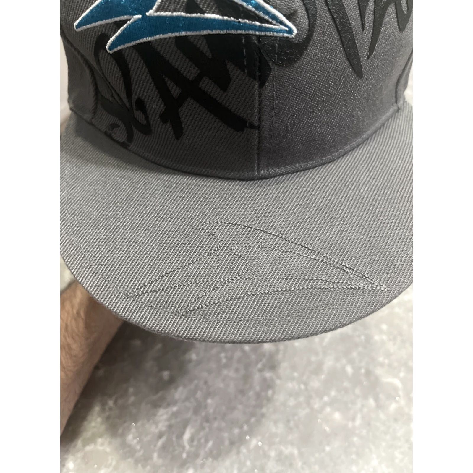Vintage SeaWorld Adventure Park Hat Cap L/XL Adult Stretch Fit Gray Blue Embroidered SeaWorld Logo Baseball Cap Mens Size ONE SIZE - 2 Thumbnail
