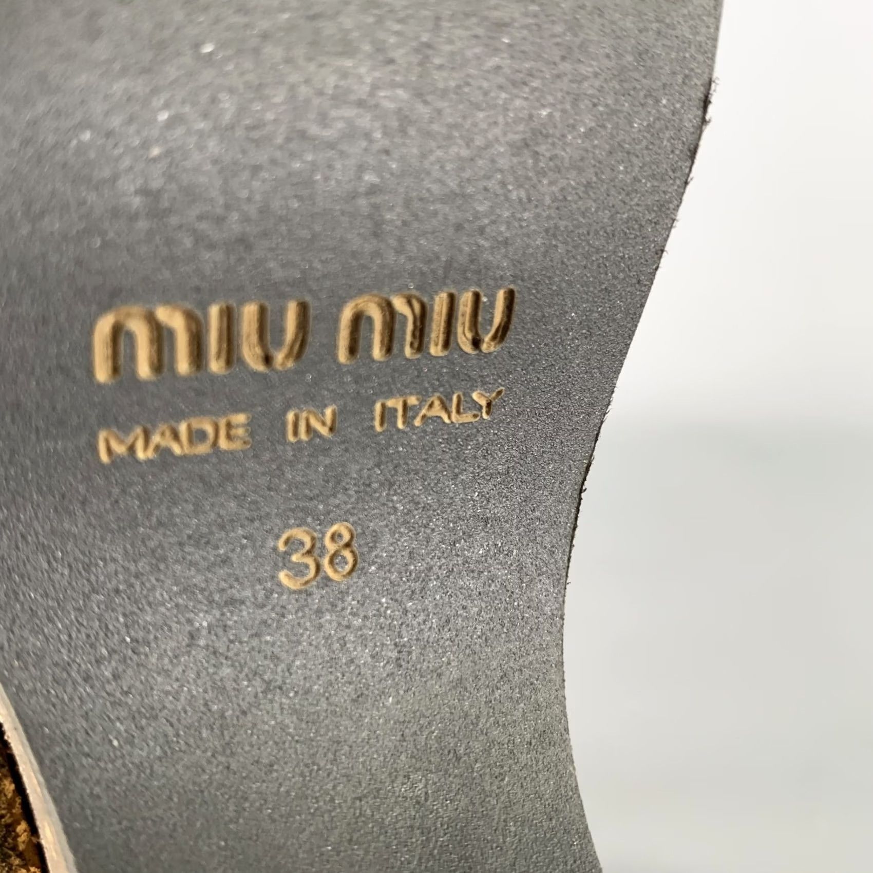 Miu Miu MIU MIU Fall 06 Size 8 Black Gold Patent Leather Platform Pumps Women Adult 8 Black Gold Platform Pumps Size US 8 / IT 38 - 7 Thumbnail