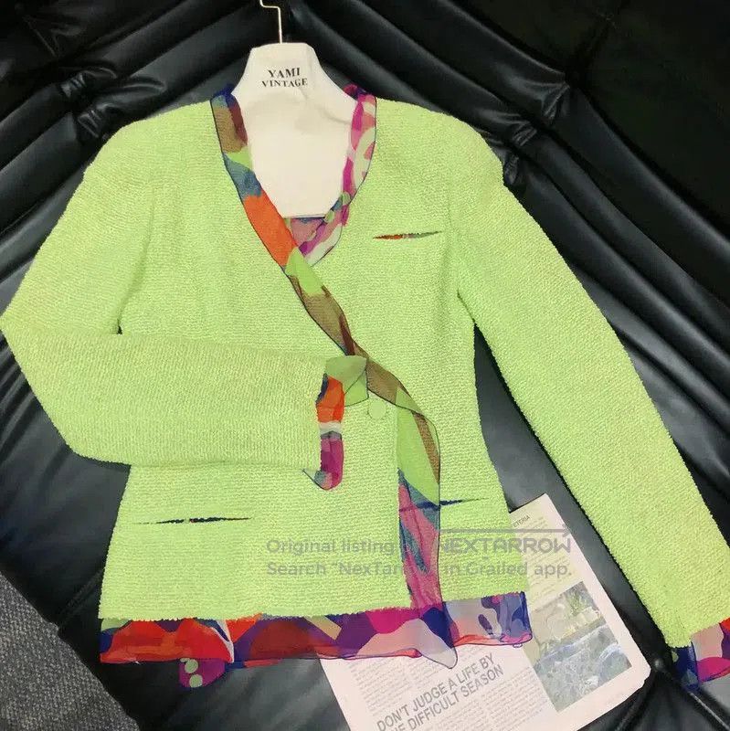 Chanel Chanel Green Wool Ruffled Sweater for Women . Size M / US 6-8 / IT 42-44 - 1 Thumbnail
