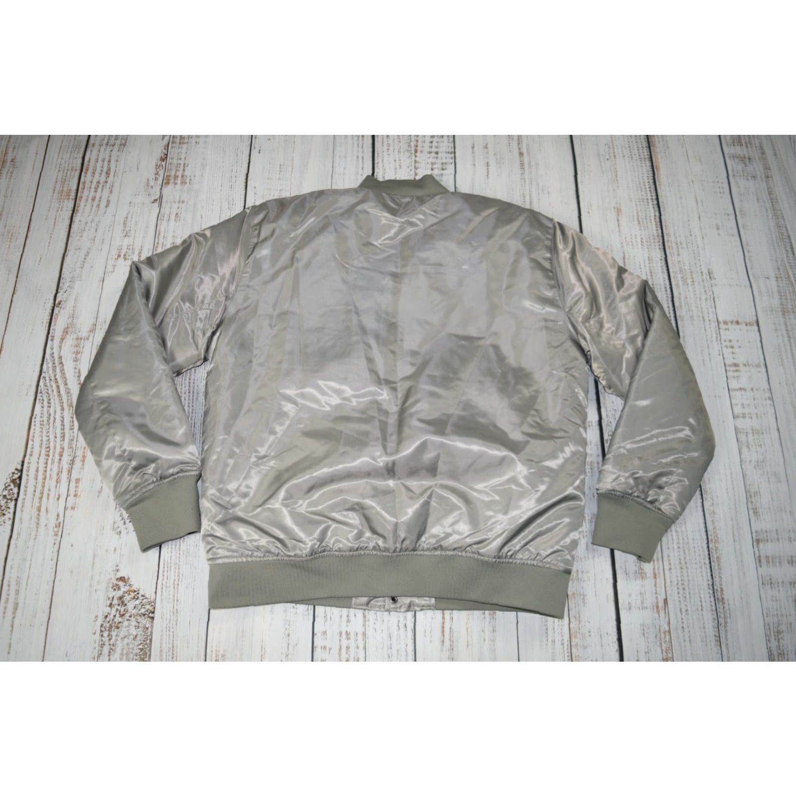 Vintage VINTAGE Staple Pigeon Grey Satin Bomber Jacket Mens Large Size L Satin Bomber Streetwear 80s Logo Pigeon Size US L / EU 52-54 / 3 - 8 Thumbnail