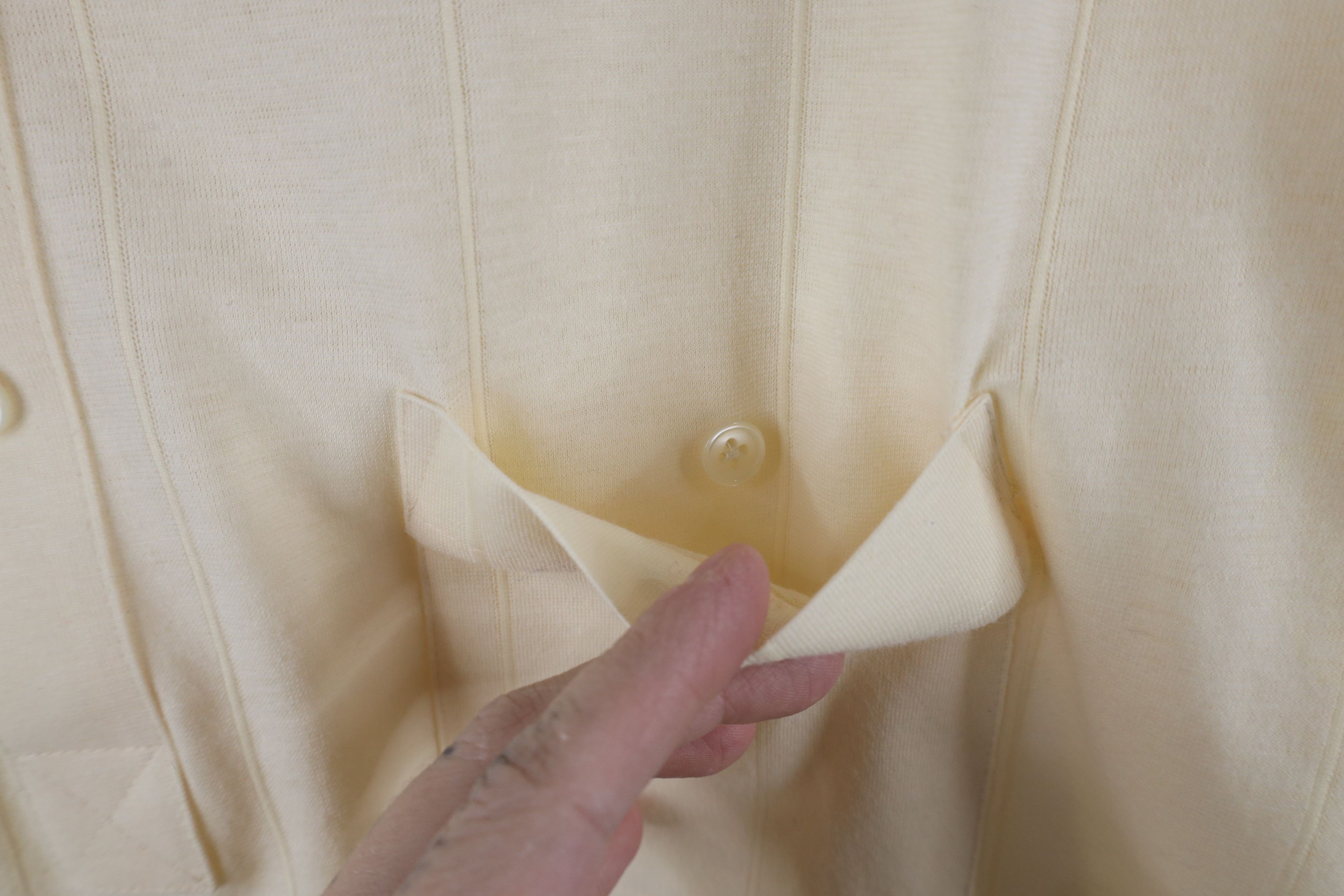 Vintage Vintage 70s Streetwear Knit Collared Polo Shirt Cream Size US L / EU 52-54 / 3 - 6 Thumbnail