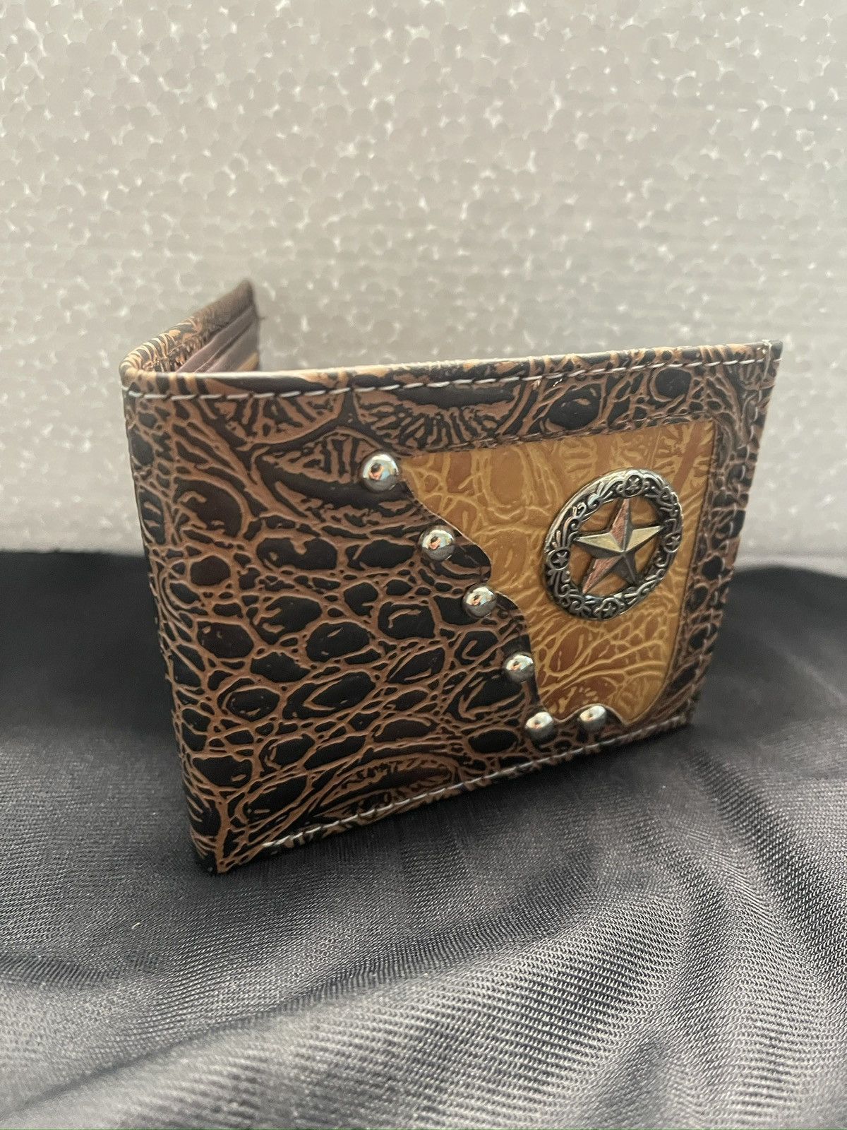 Designer Western Brown Crocodile Skin Wallet With Star Emblem BiFold Size ONE SIZE - 4 Thumbnail