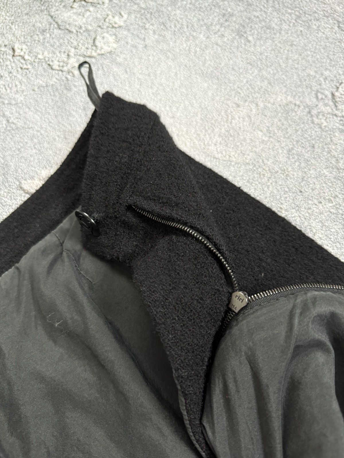 Chanel Chanel Vintage Wool Front adjustable waistband zip Pants Size 27" / US 4 / IT 40 - 8 Thumbnail