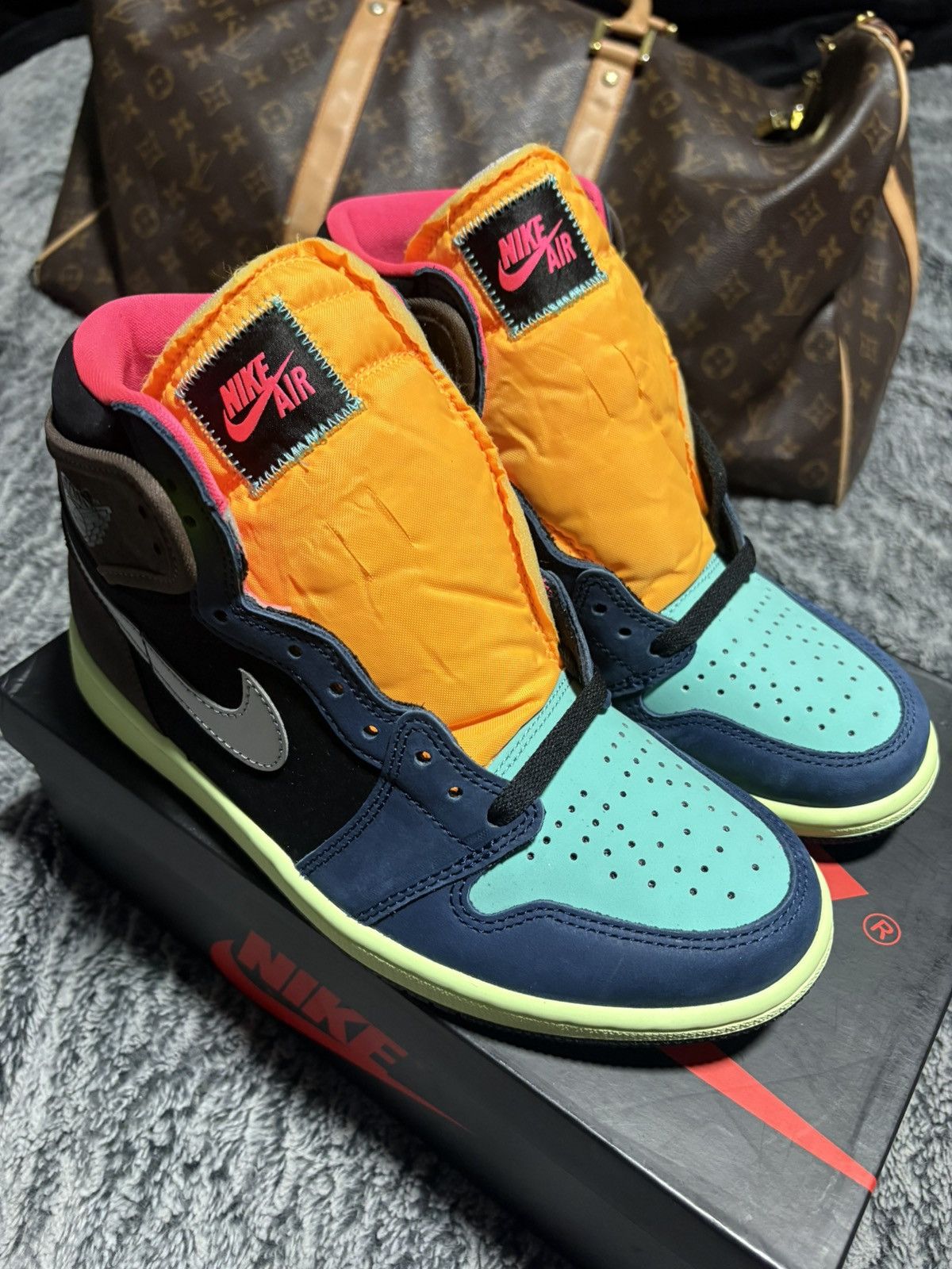 Jordan Brand Jordan 1 High “Tokyo Bio Hack” Size 7.5 Size US 7.5 / EU 40-41 - 11 Thumbnail
